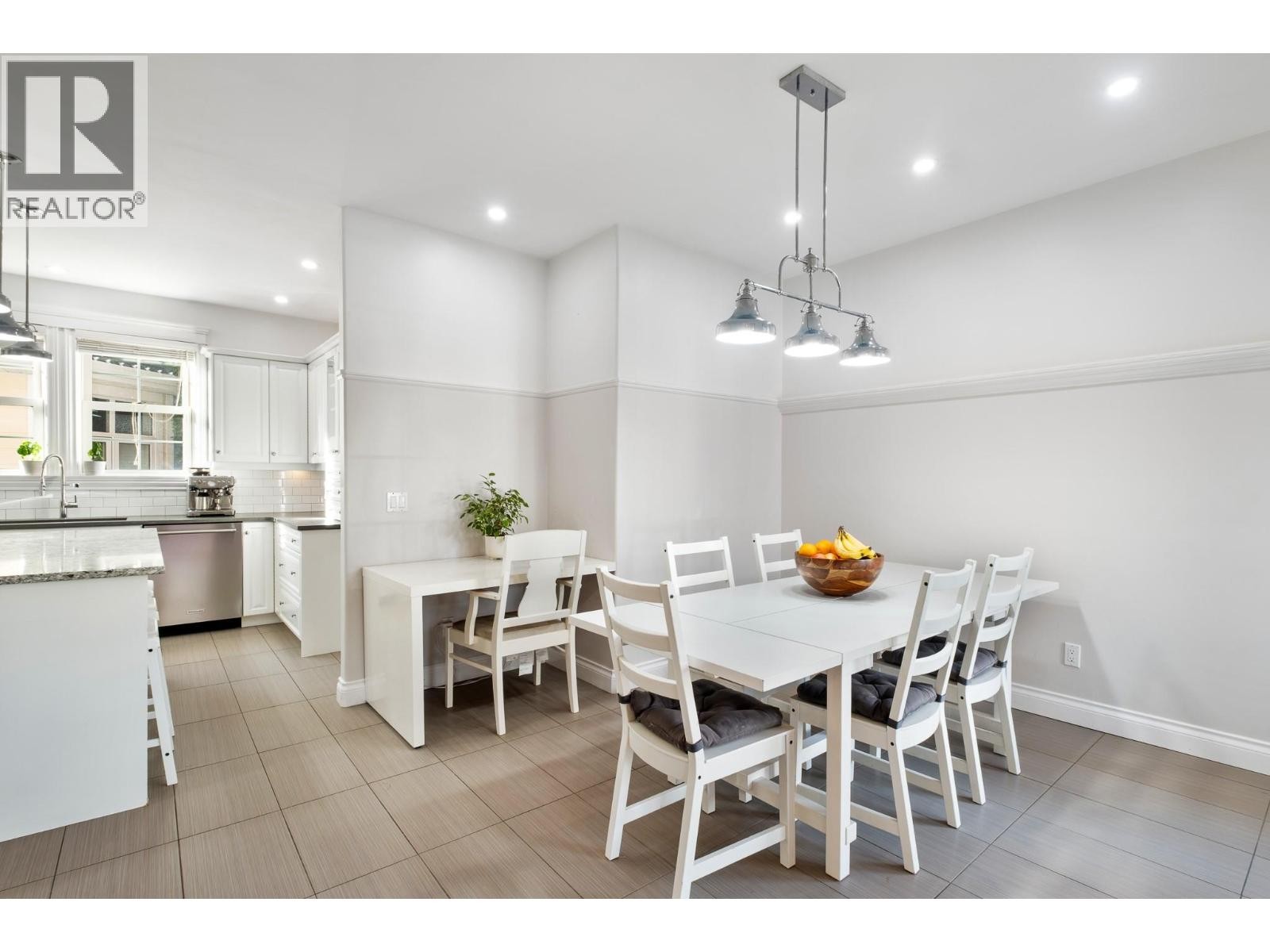 












434 Providence Avenue

,
Kelowna,




British Columbia
V1W4S8

