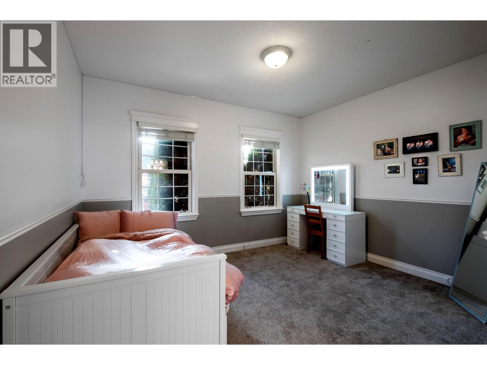 












434 Providence Avenue

,
Kelowna,




British Columbia
V1W4S8

