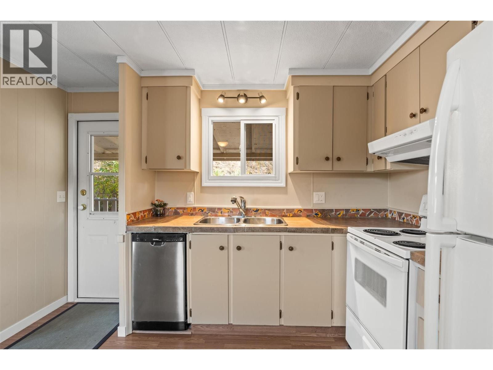 












15401 Kalamalka Road Unit# 92

,
Coldstream,




British Columbia
V1B1Z3

