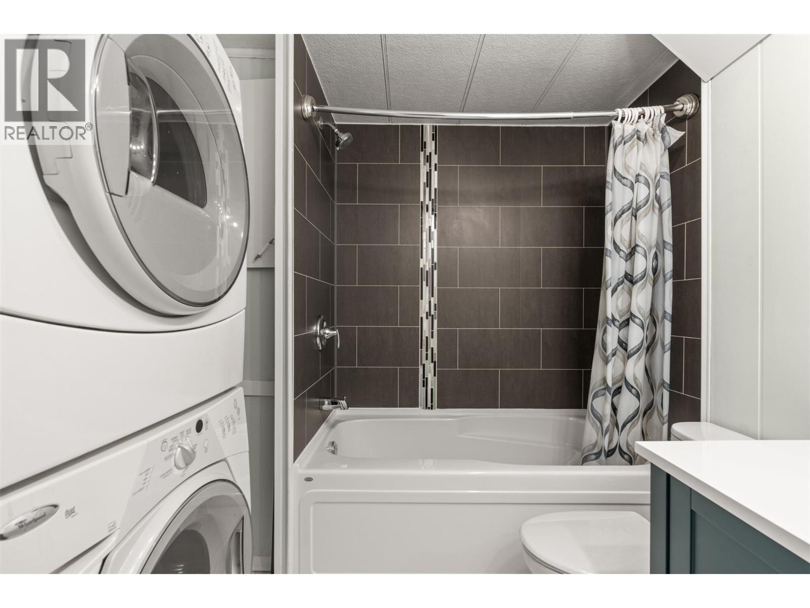 












15401 Kalamalka Road Unit# 92

,
Coldstream,




British Columbia
V1B1Z3

