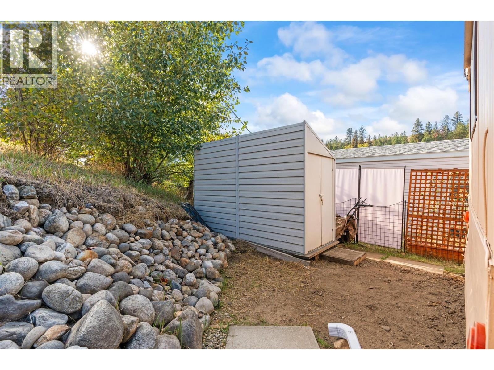 












15401 Kalamalka Road Unit# 92

,
Coldstream,




British Columbia
V1B1Z3

