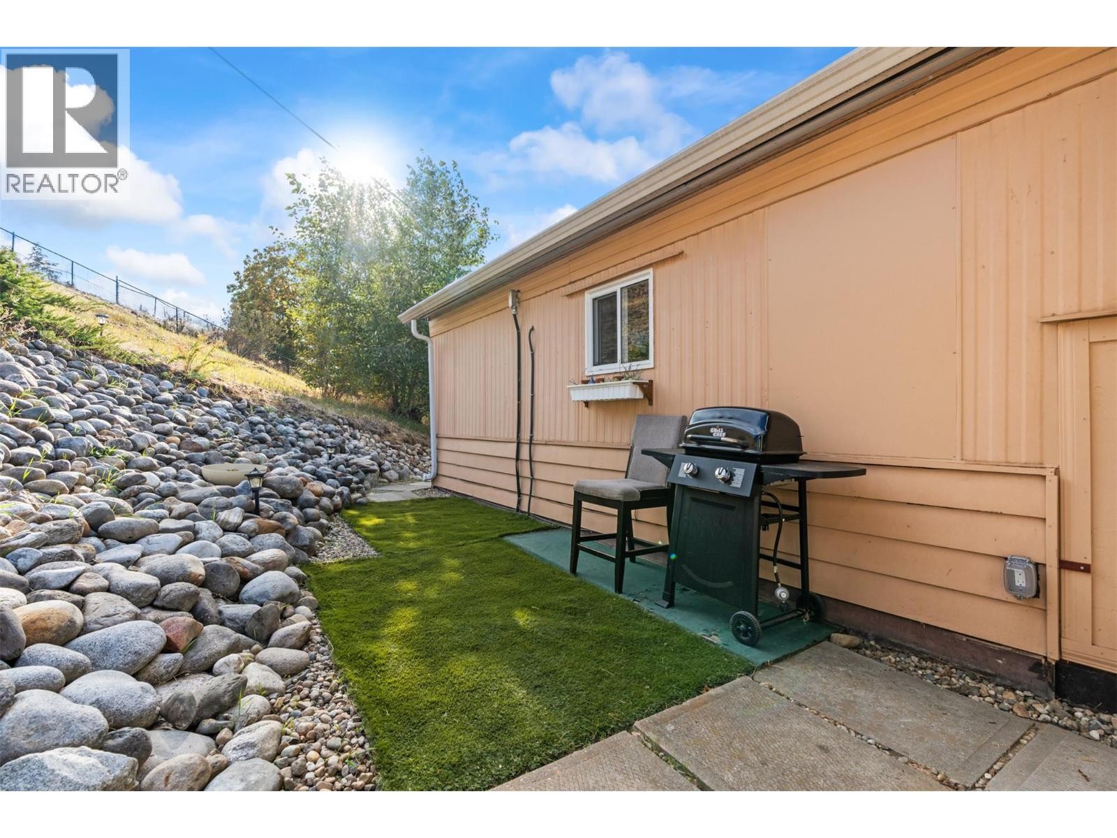 












15401 Kalamalka Road Unit# 92

,
Coldstream,




British Columbia
V1B1Z3

