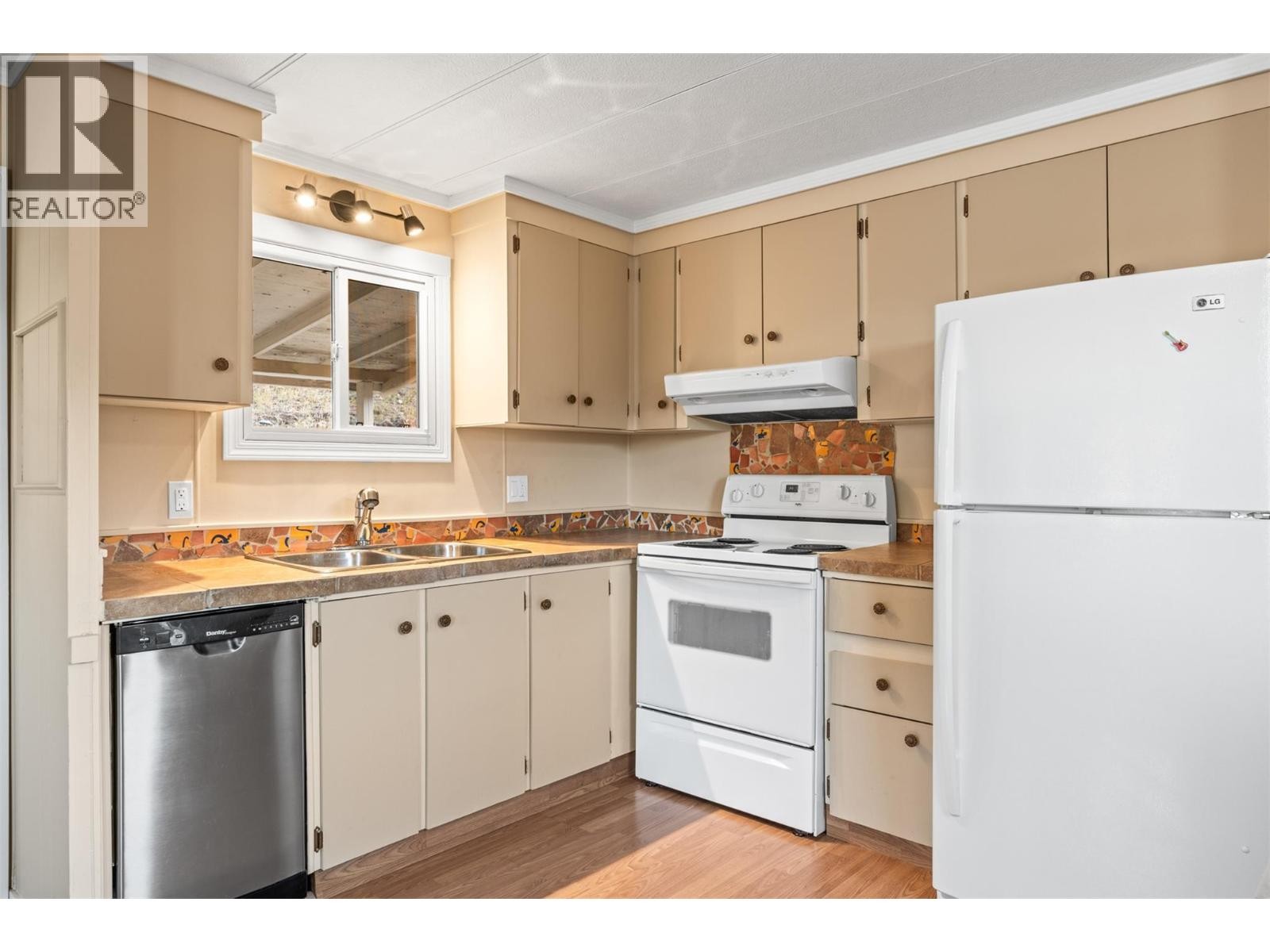 












15401 Kalamalka Road Unit# 92

,
Coldstream,




British Columbia
V1B1Z3

