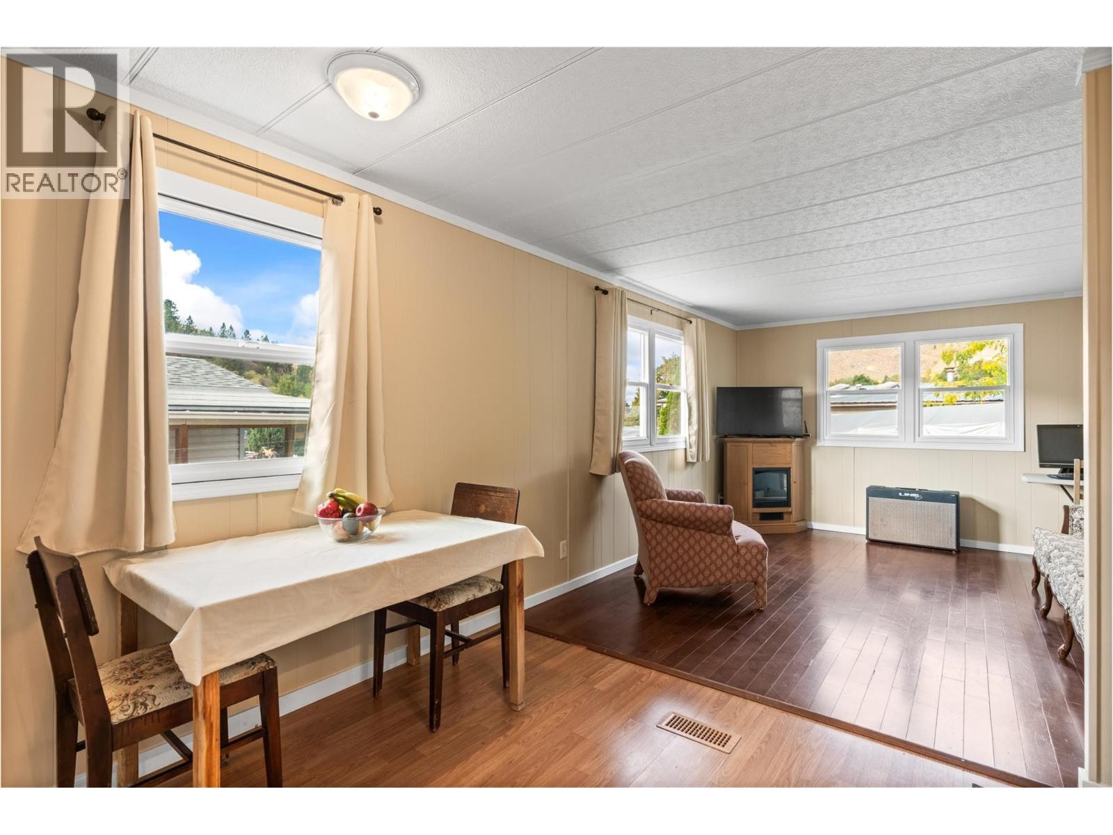 












15401 Kalamalka Road Unit# 92

,
Coldstream,




British Columbia
V1B1Z3

