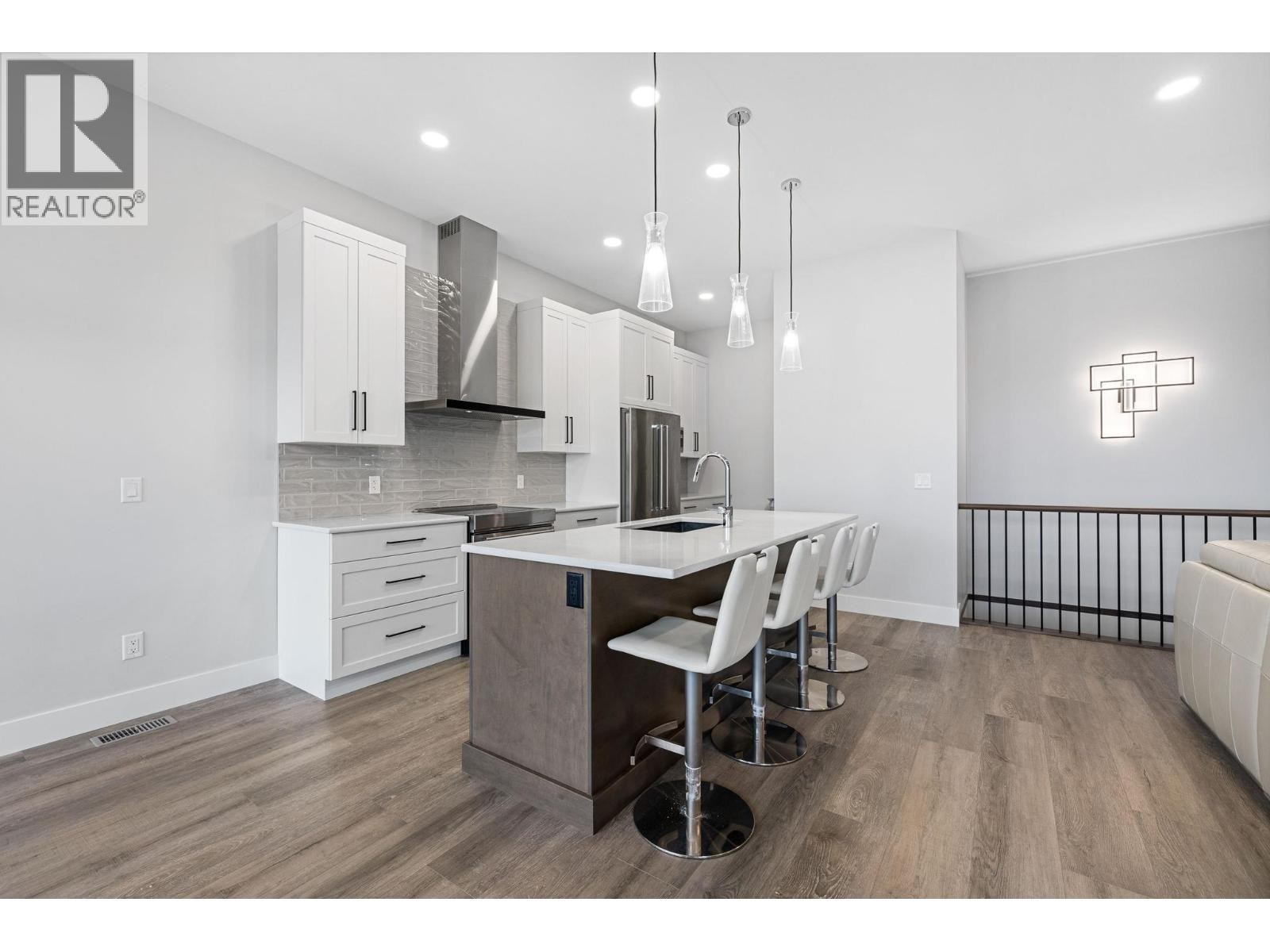 












1940 Foxtail Terrace

,
Kelowna,




British Columbia
V1P1T9

