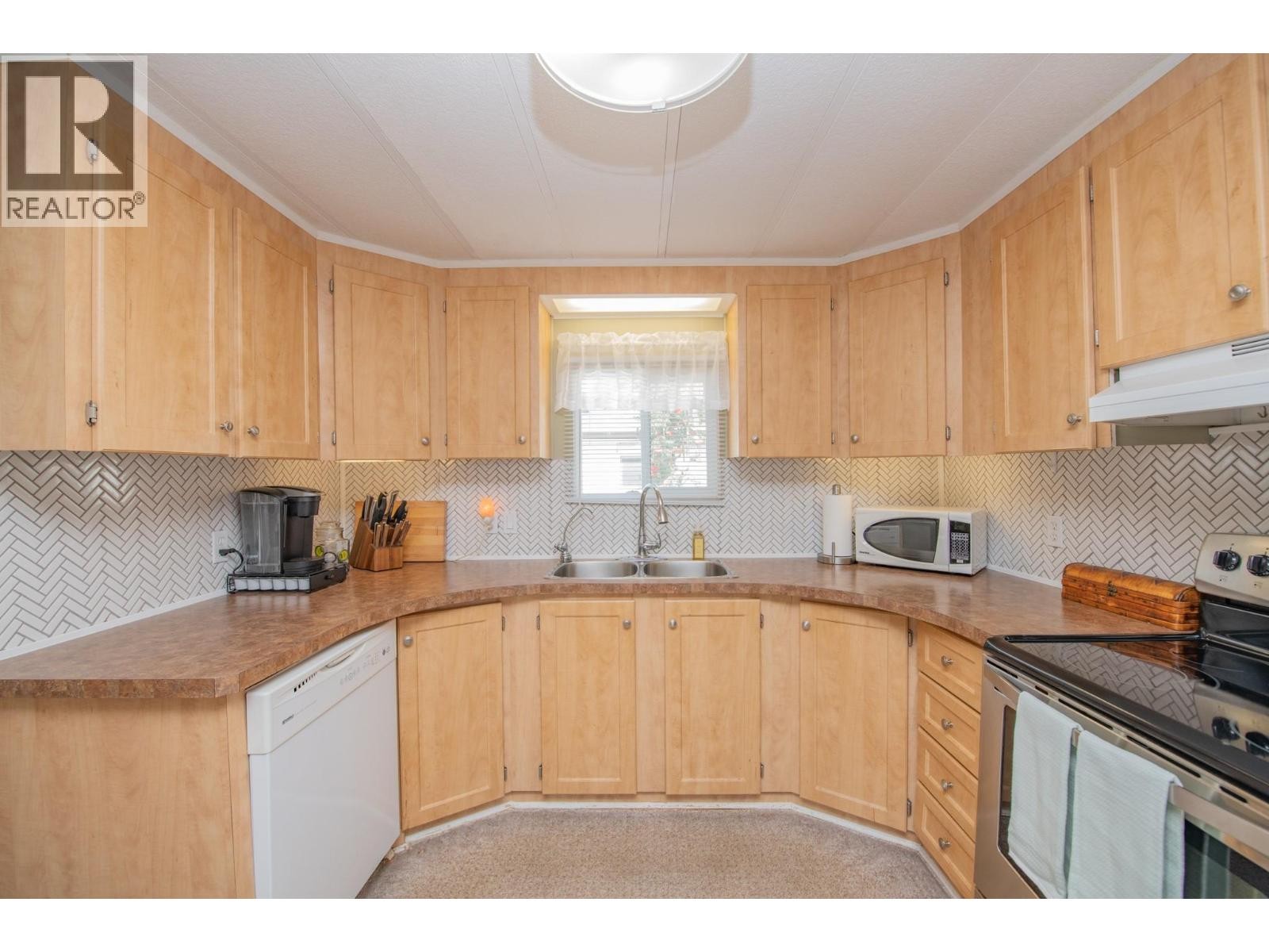 












15401 Kalamalka Lake Road Unit# 3A

,
Coldstream,




British Columbia
V1B1Z3

