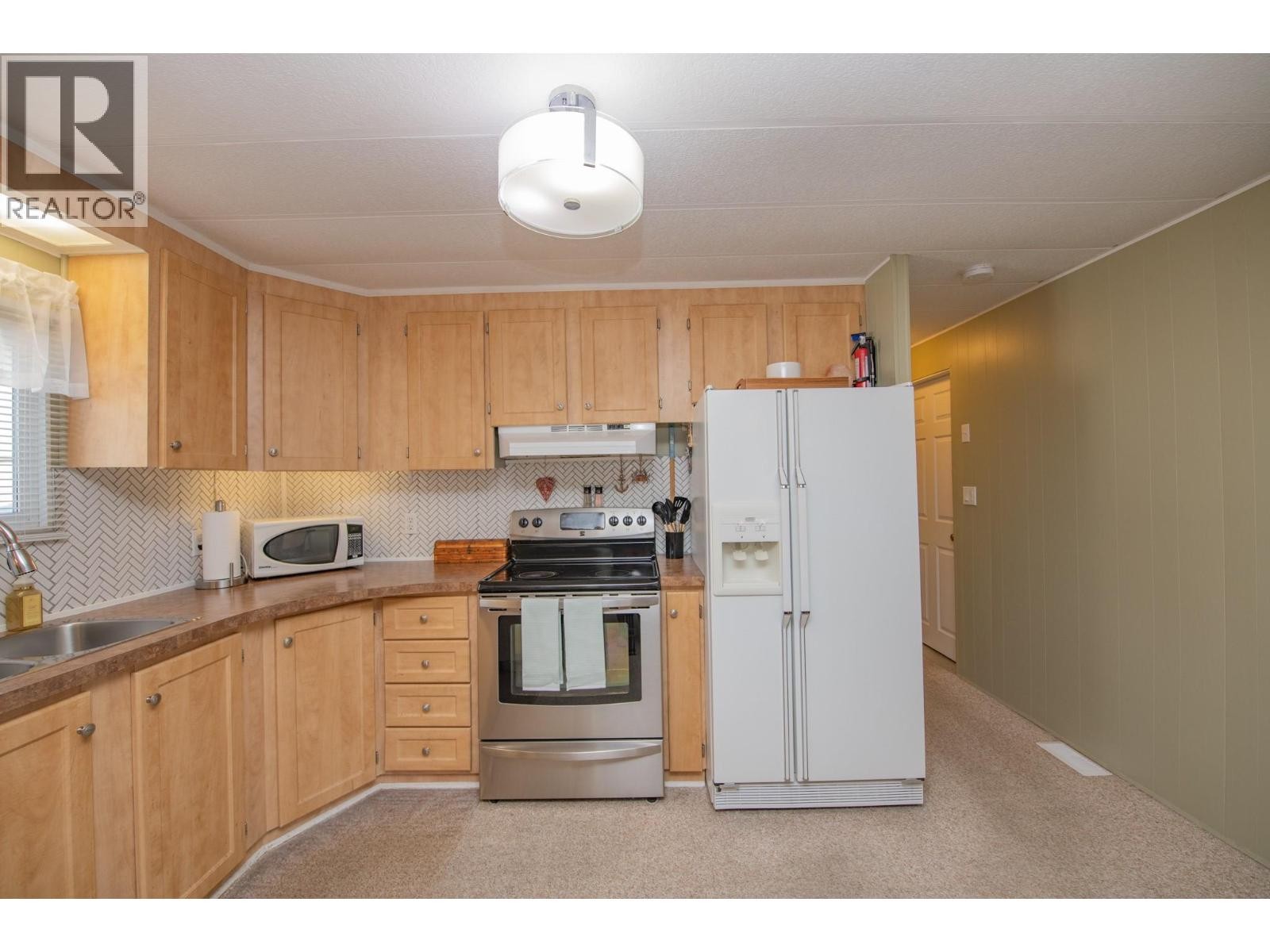 












15401 Kalamalka Lake Road Unit# 3A

,
Coldstream,




British Columbia
V1B1Z3

