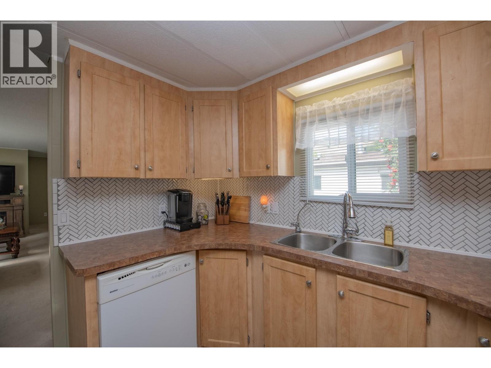 












15401 Kalamalka Lake Road Unit# 3A

,
Coldstream,




British Columbia
V1B1Z3

