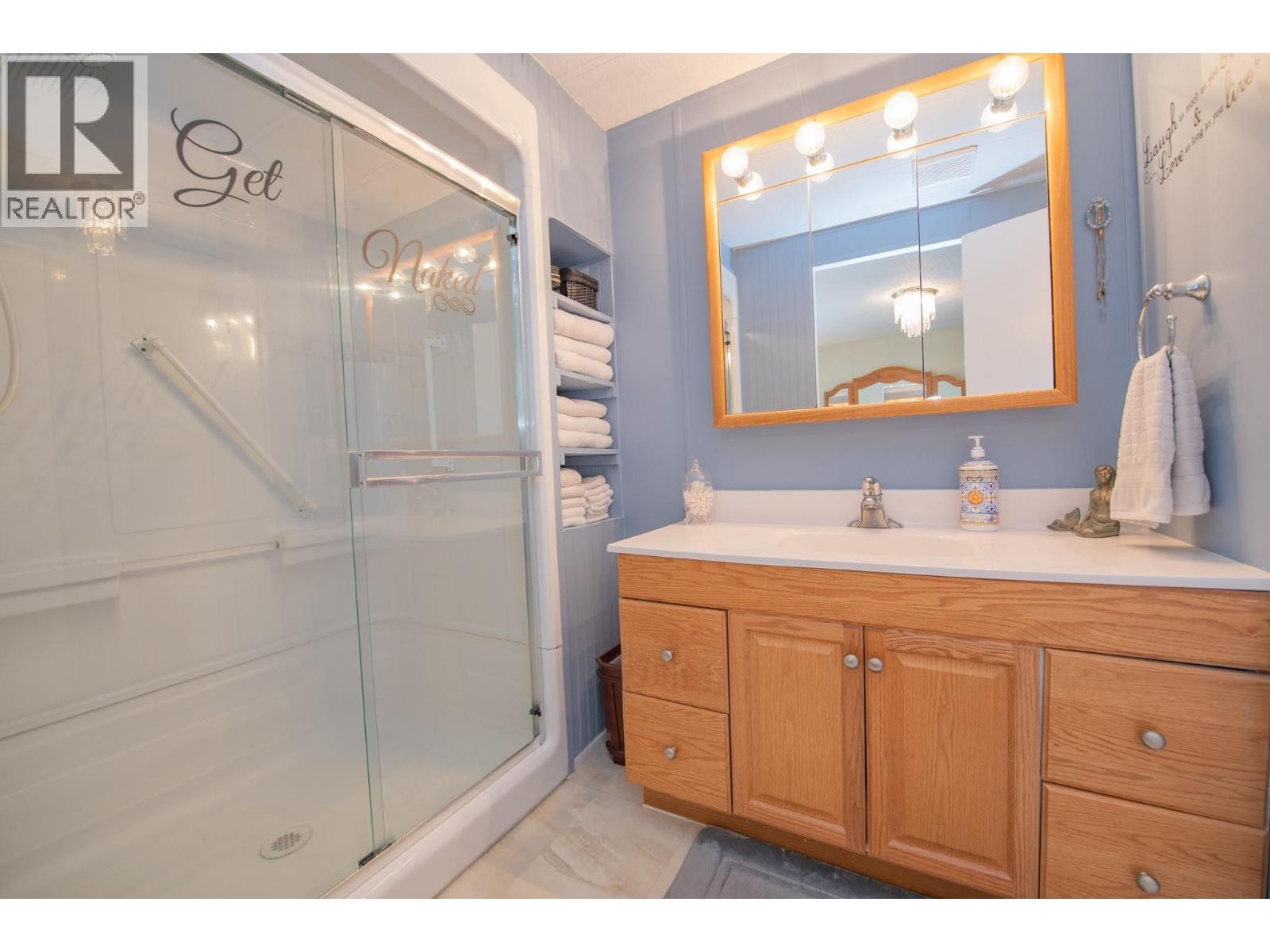 












15401 Kalamalka Lake Road Unit# 3A

,
Coldstream,




British Columbia
V1B1Z3

