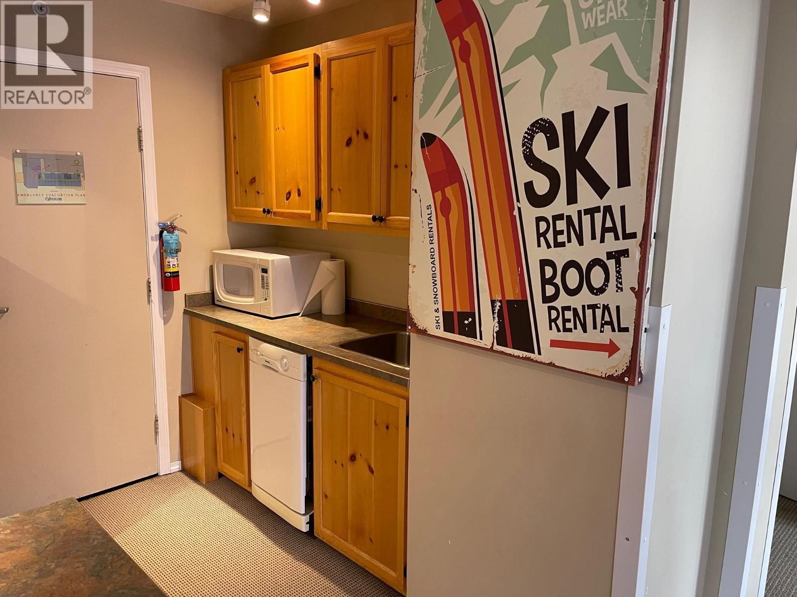 












148 Silver Lode Lane Unit# 309

,
Silver Star,




British Columbia
V1B3M1

