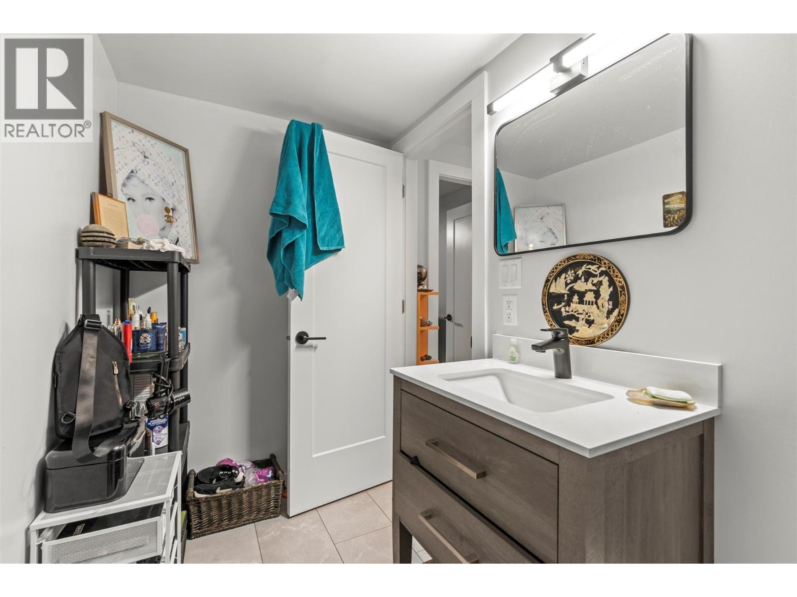 












4101 Alexis Park Drive Unit# 103

,
Vernon,




British Columbia
V1T6H2

