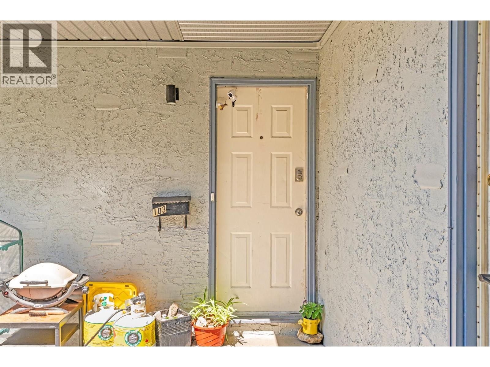 












4101 Alexis Park Drive Unit# 103

,
Vernon,




British Columbia
V1T6H2

