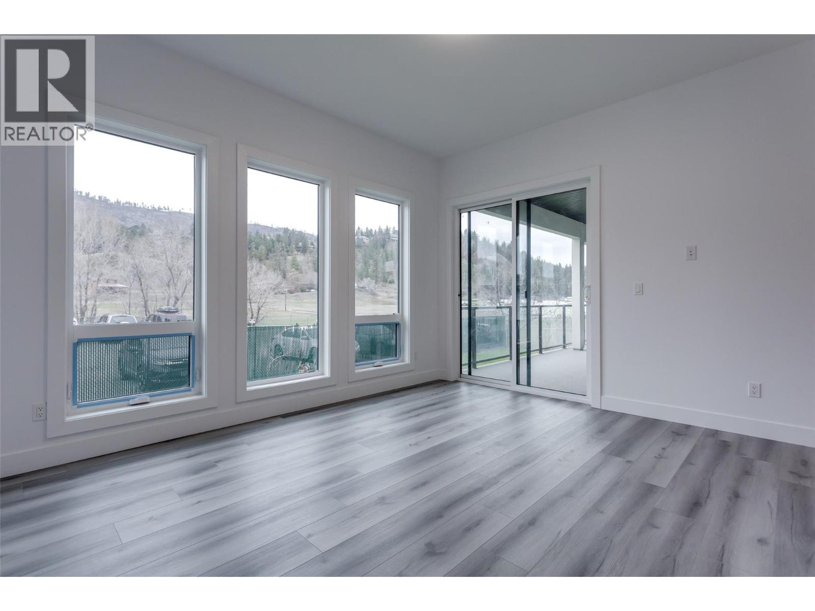 












474 Snowsell Street N

,
Kelowna,




British Columbia
V1L2B3

