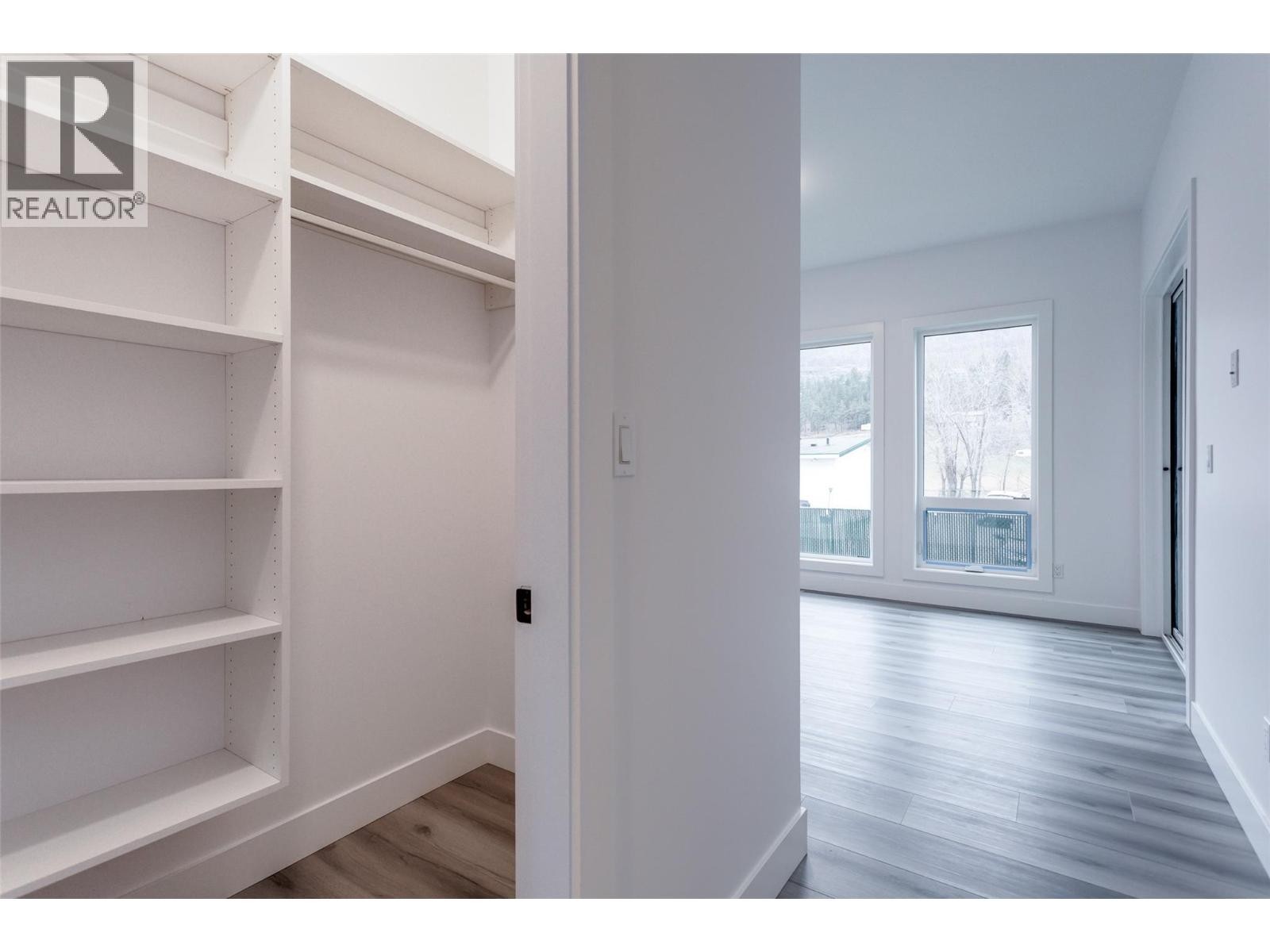 












474 Snowsell Street N

,
Kelowna,




British Columbia
V1L2B3

