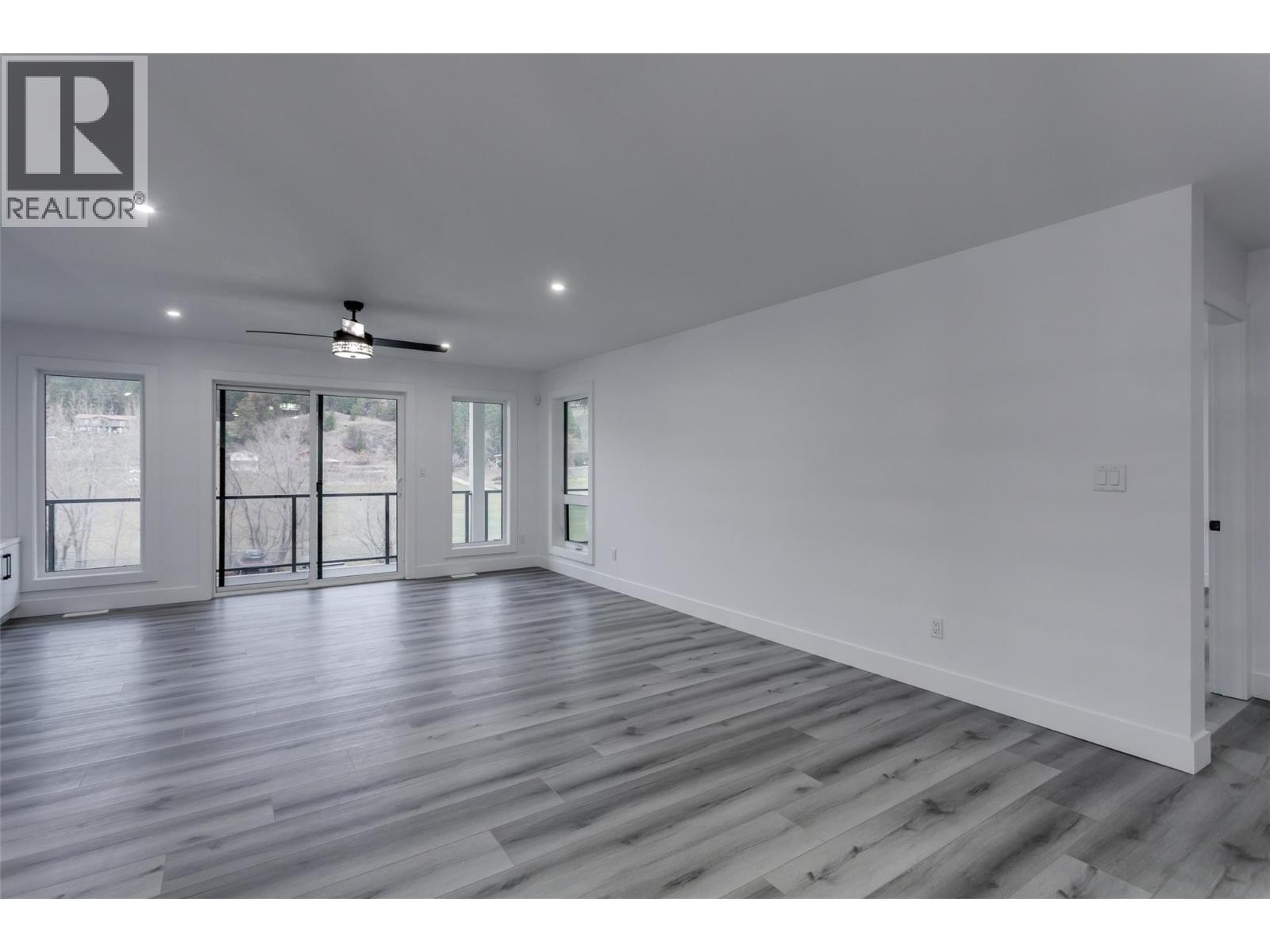 












474 Snowsell Street N

,
Kelowna,




British Columbia
V1L2B3

