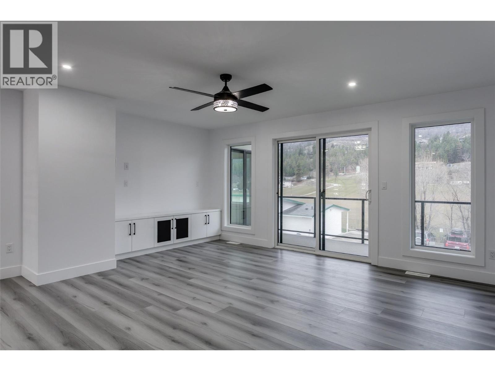 












474 Snowsell Street N

,
Kelowna,




British Columbia
V1L2B3

