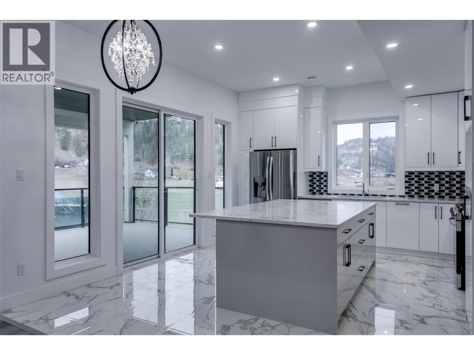 












474 Snowsell Street N

,
Kelowna,




British Columbia
V1L2B3

