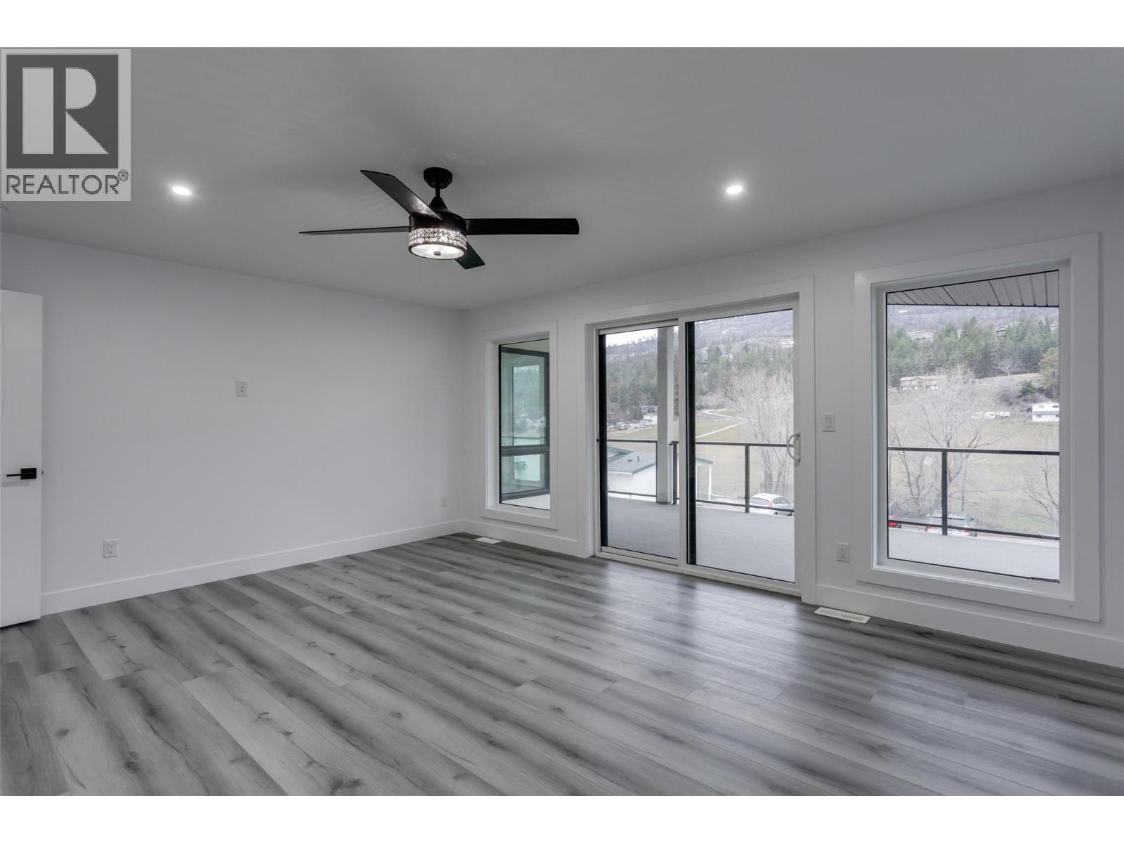 












474 Snowsell Street N

,
Kelowna,




British Columbia
V1L2B3

