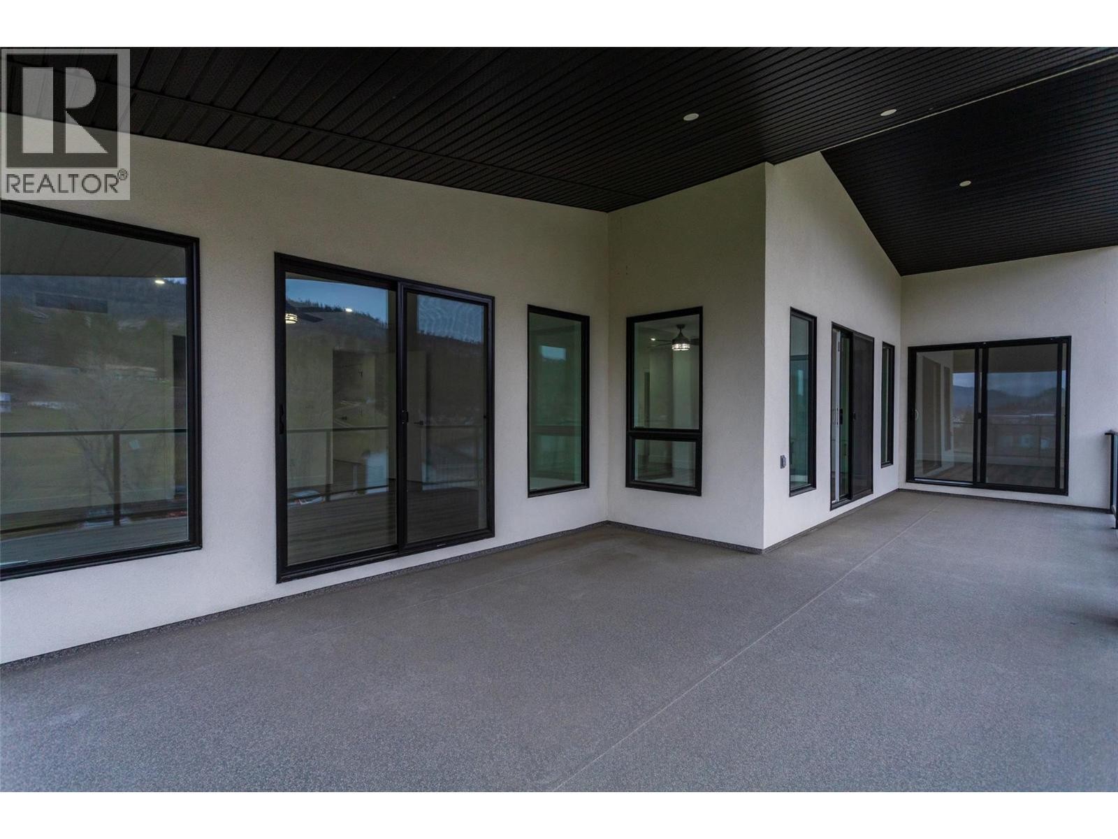 












474 Snowsell Street N

,
Kelowna,




British Columbia
V1L2B3

