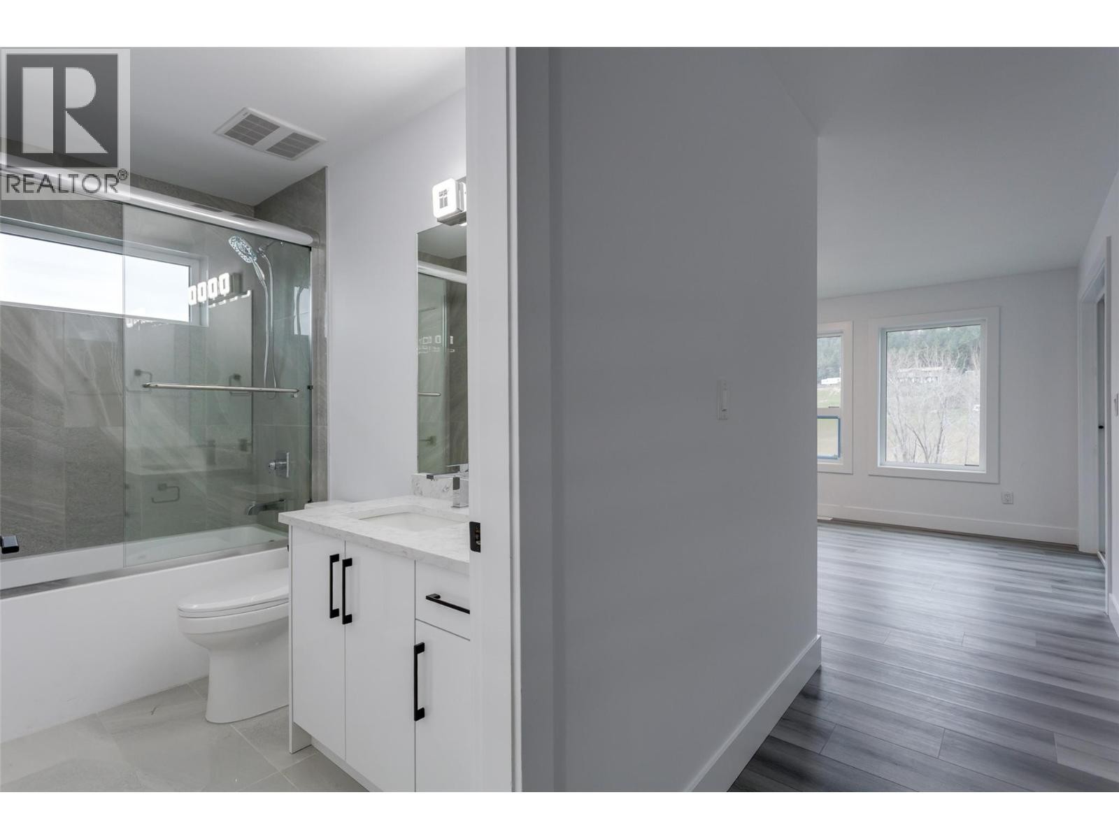 












474 Snowsell Street N

,
Kelowna,




British Columbia
V1L2B3

