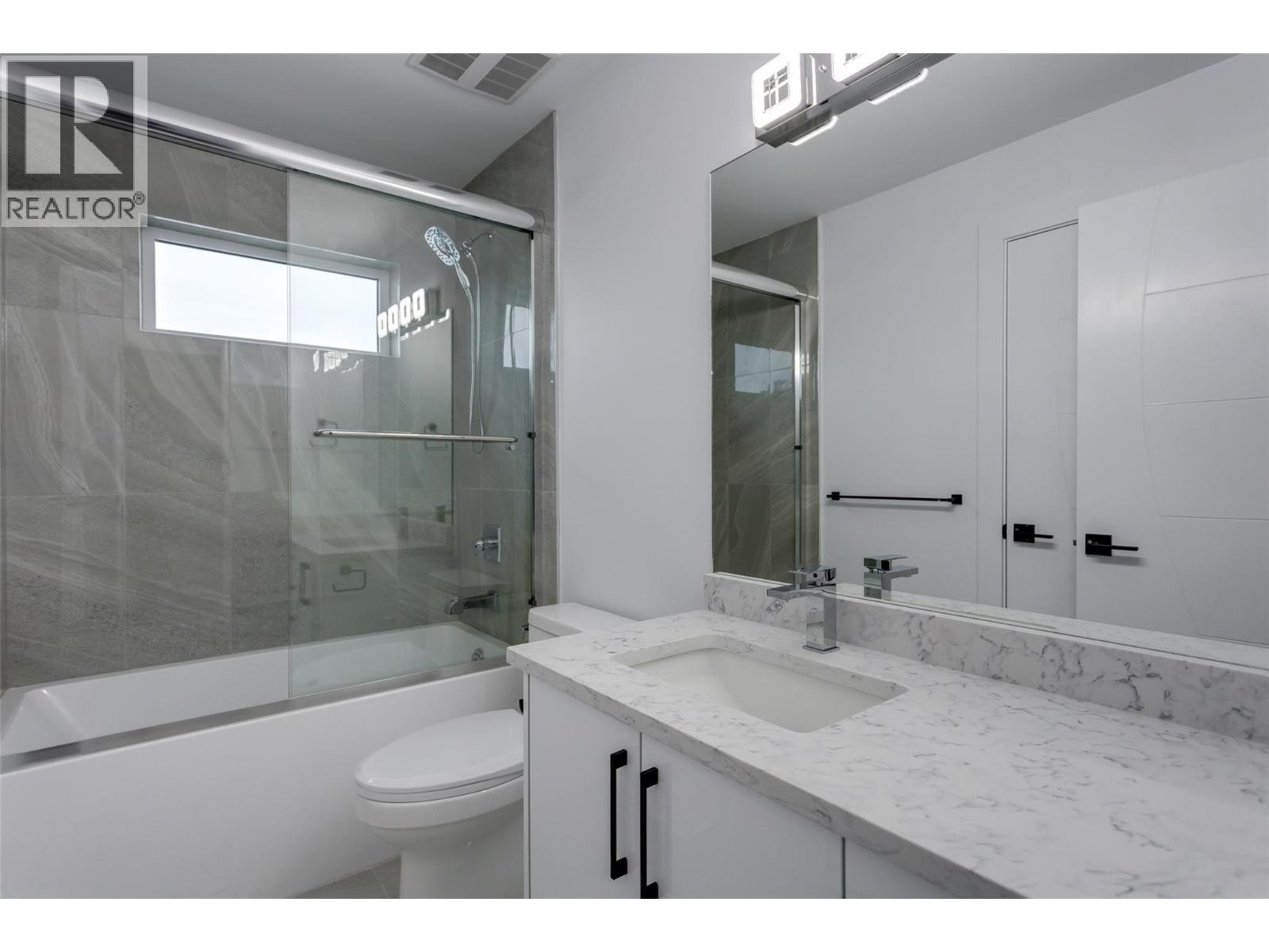 












474 Snowsell Street N

,
Kelowna,




British Columbia
V1L2B3

