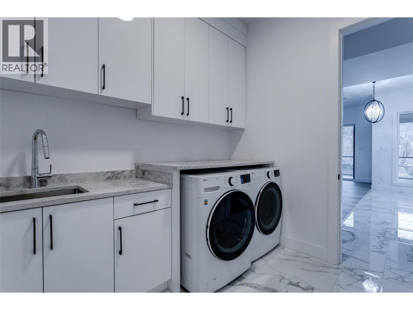 












474 Snowsell Street N

,
Kelowna,




British Columbia
V1L2B3

