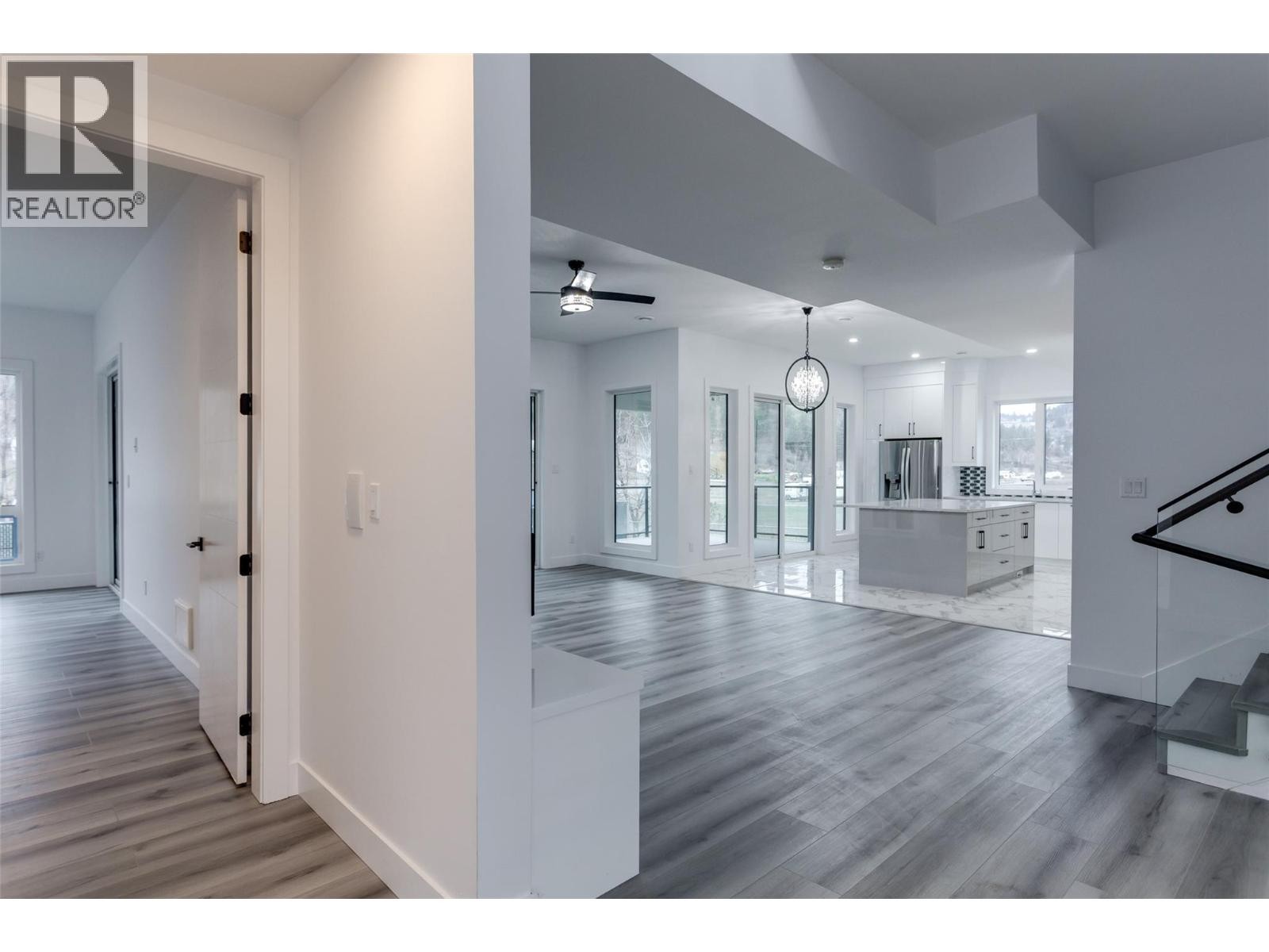 












474 Snowsell Street N

,
Kelowna,




British Columbia
V1L2B3

