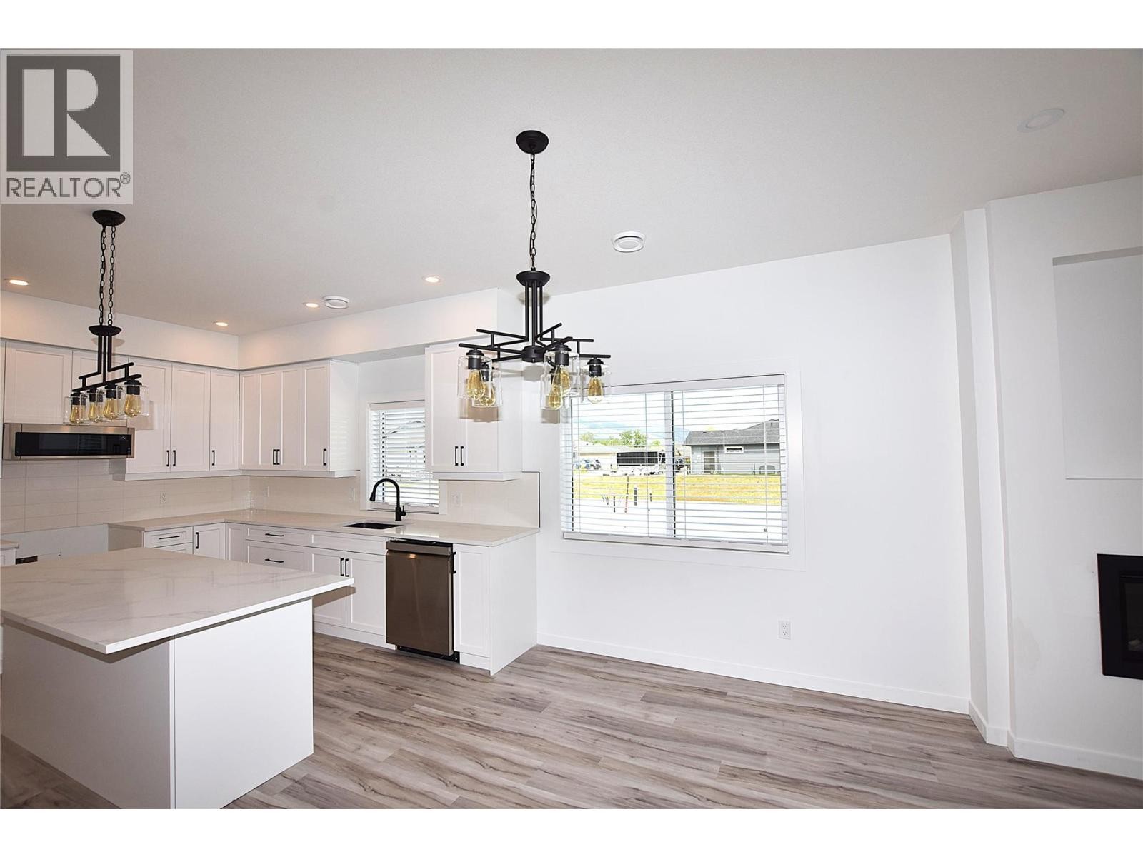 












592 Nighthawk Avenue

,
Vernon,




British Columbia
V1H2A1

