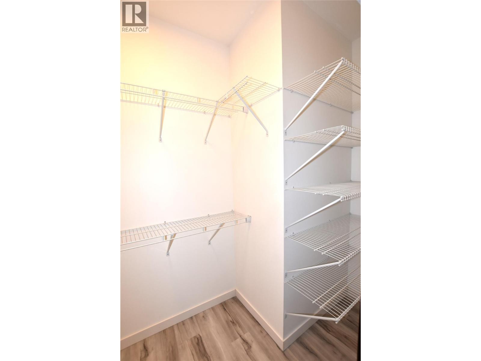 












592 Nighthawk Avenue

,
Vernon,




British Columbia
V1H2A1

