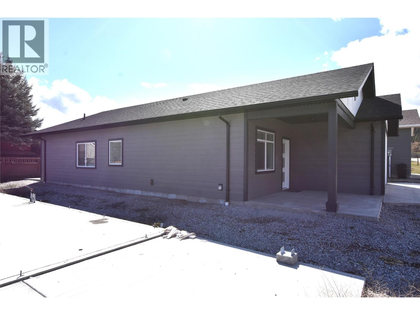 












592 Nighthawk Avenue

,
Vernon,




British Columbia
V1H2A1

