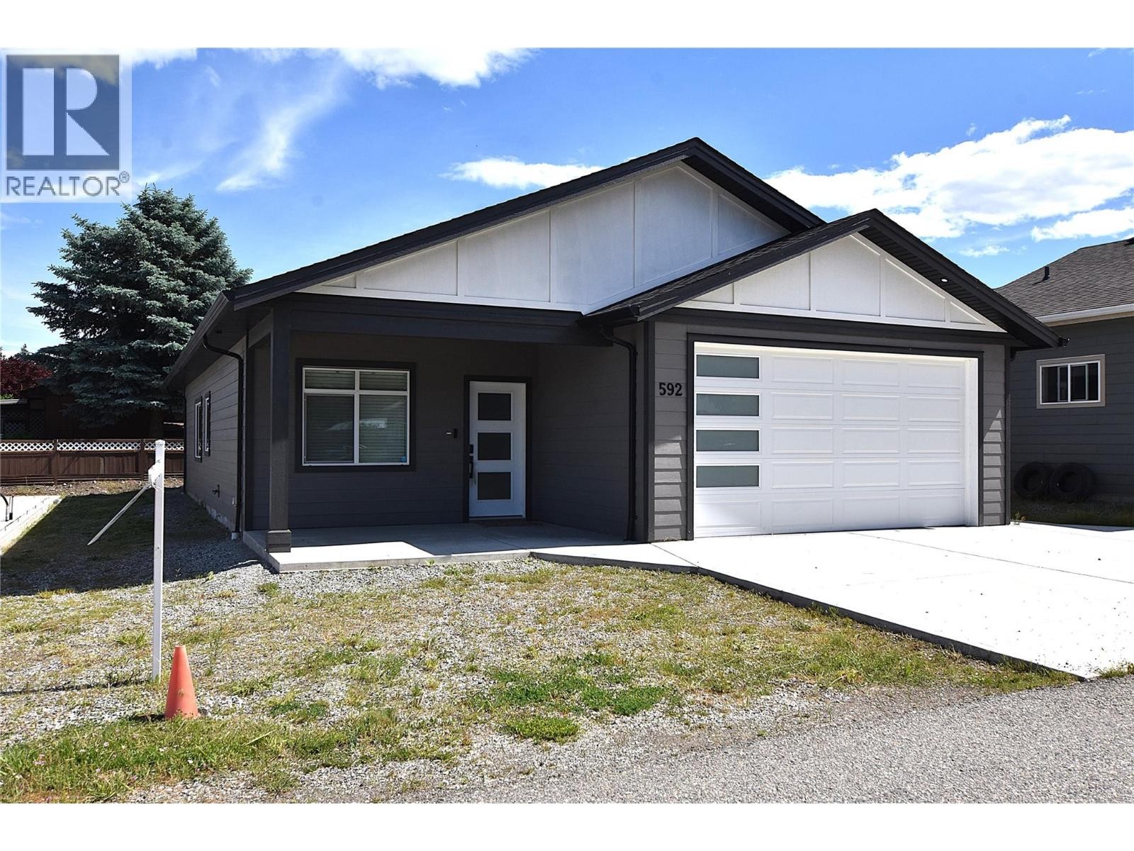 












592 Nighthawk Avenue

,
Vernon,




British Columbia
V1H2A1

