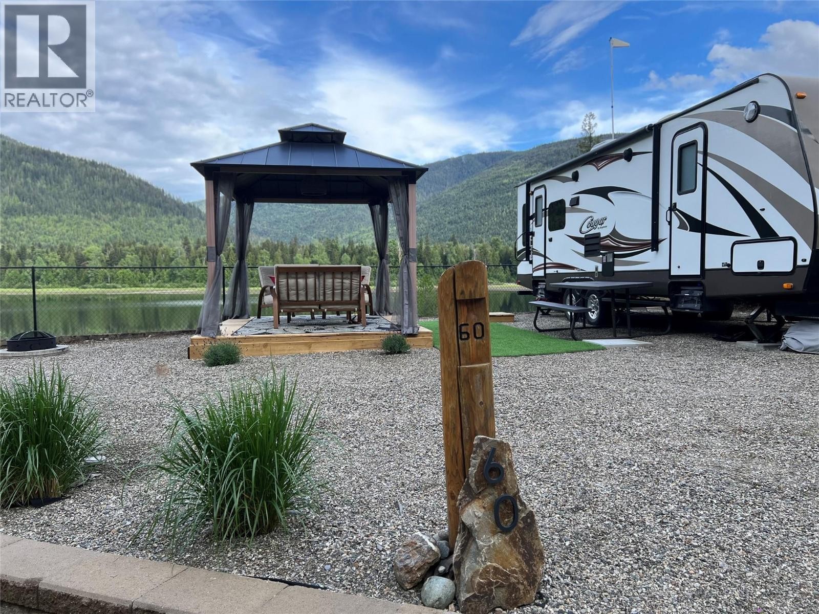 












1681 Sugar Lake Road Unit# 60

,
Cherryville,







British Columbia
V0E2G2

