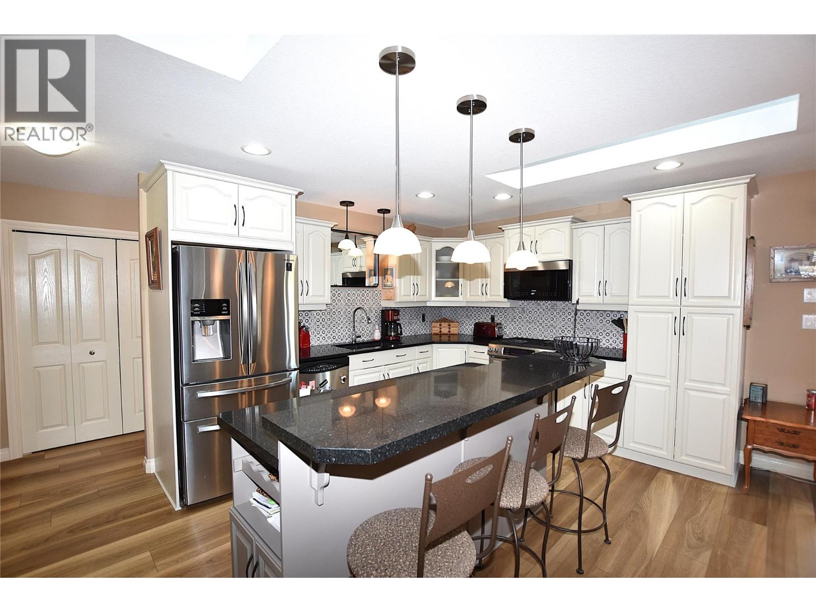 












519 Loon Avenue

,
Vernon,




British Columbia
V1H2A1

