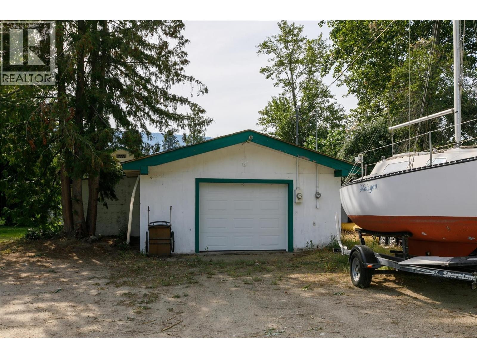 












16821 Owl's Nest Road

,
Oyama,




British Columbia
V4V2E9


