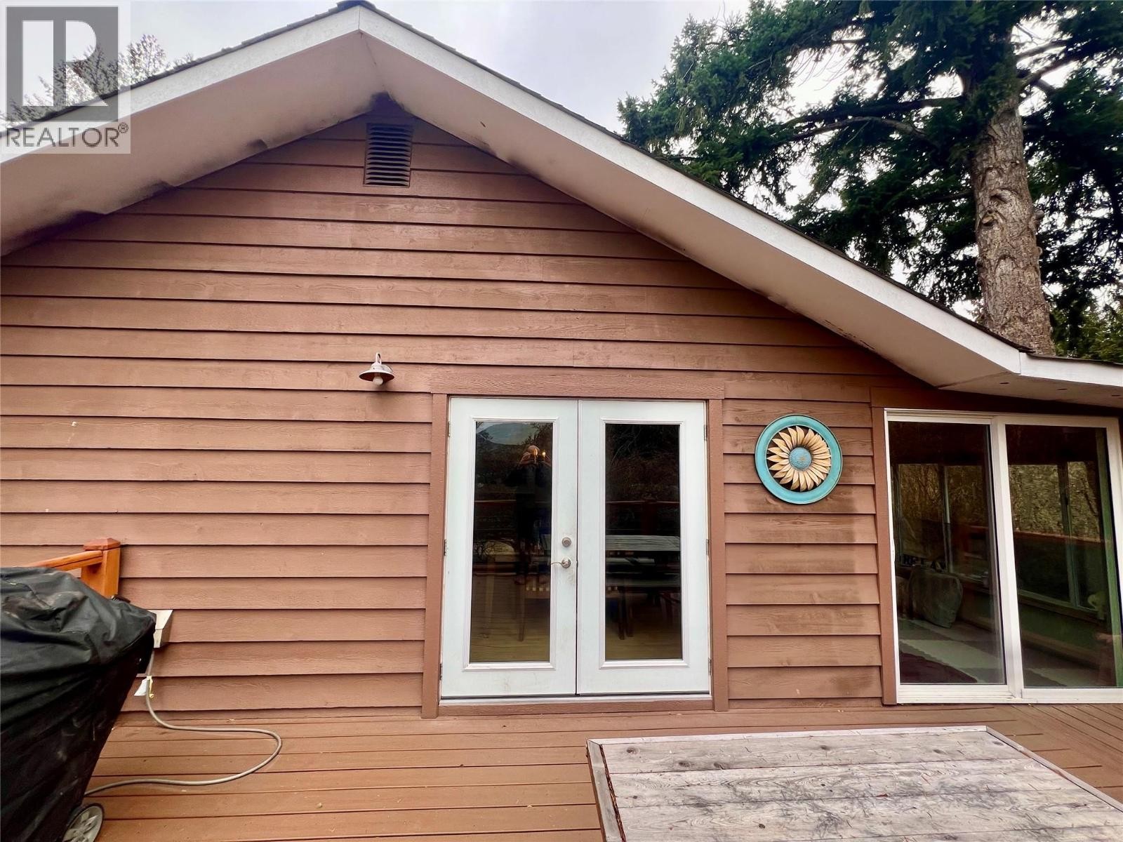 












12914 Oyama Road

,
Lake Country,




British Columbia
V4V2A7

