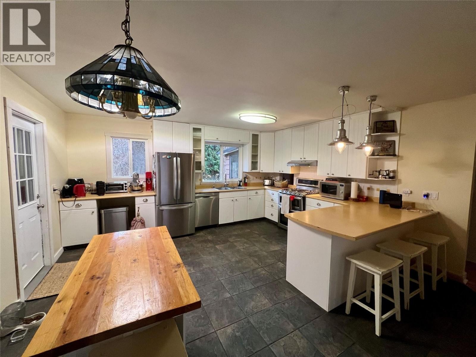 












12914 Oyama Road

,
Lake Country,




British Columbia
V4V2A7

