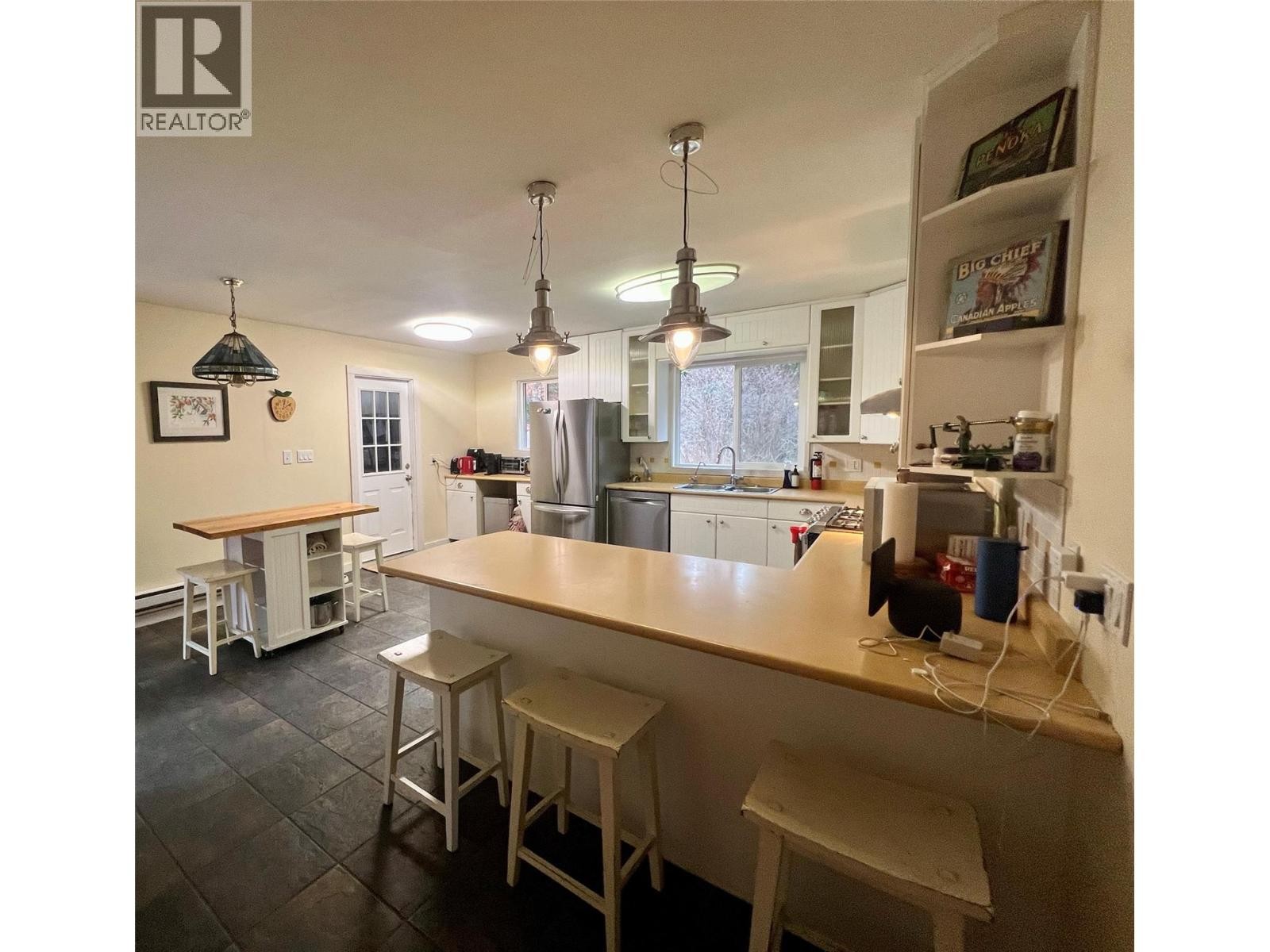 












12914 Oyama Road

,
Lake Country,




British Columbia
V4V2A7

