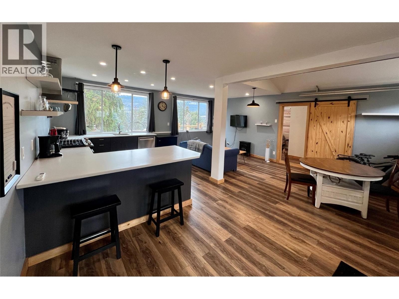 












12914 Oyama Road

,
Lake Country,




British Columbia
V4V2A7

