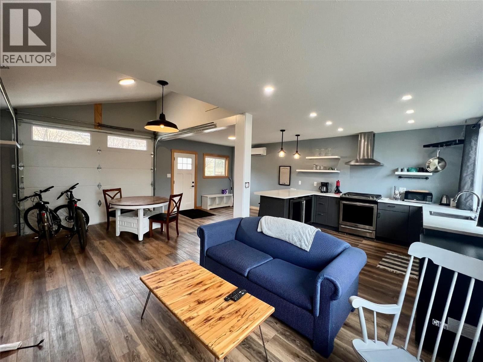 












12914 Oyama Road

,
Lake Country,




British Columbia
V4V2A7

