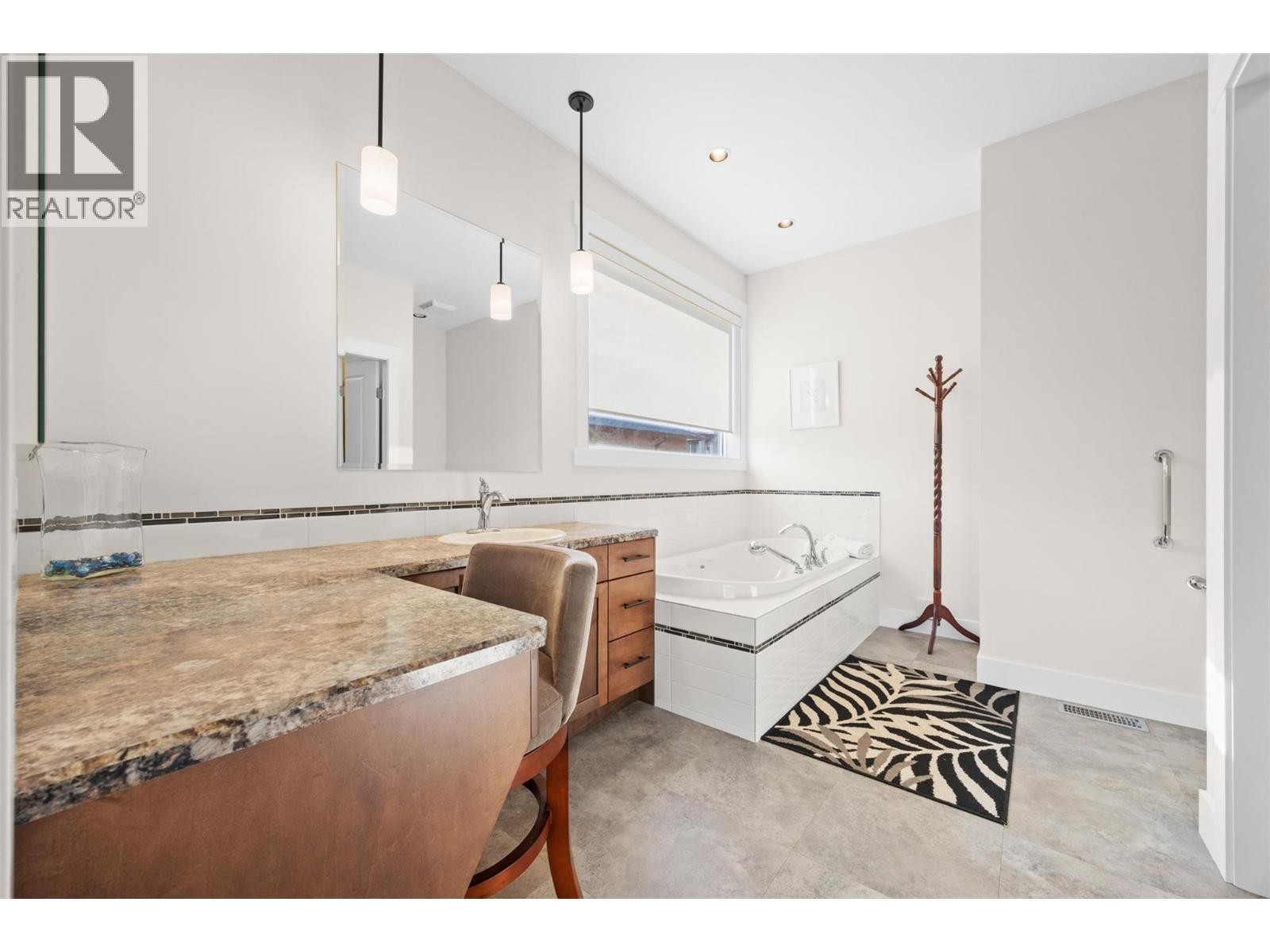 












2589 Sylvia Road

,
Lake Country,




British Columbia
V4V2R8

