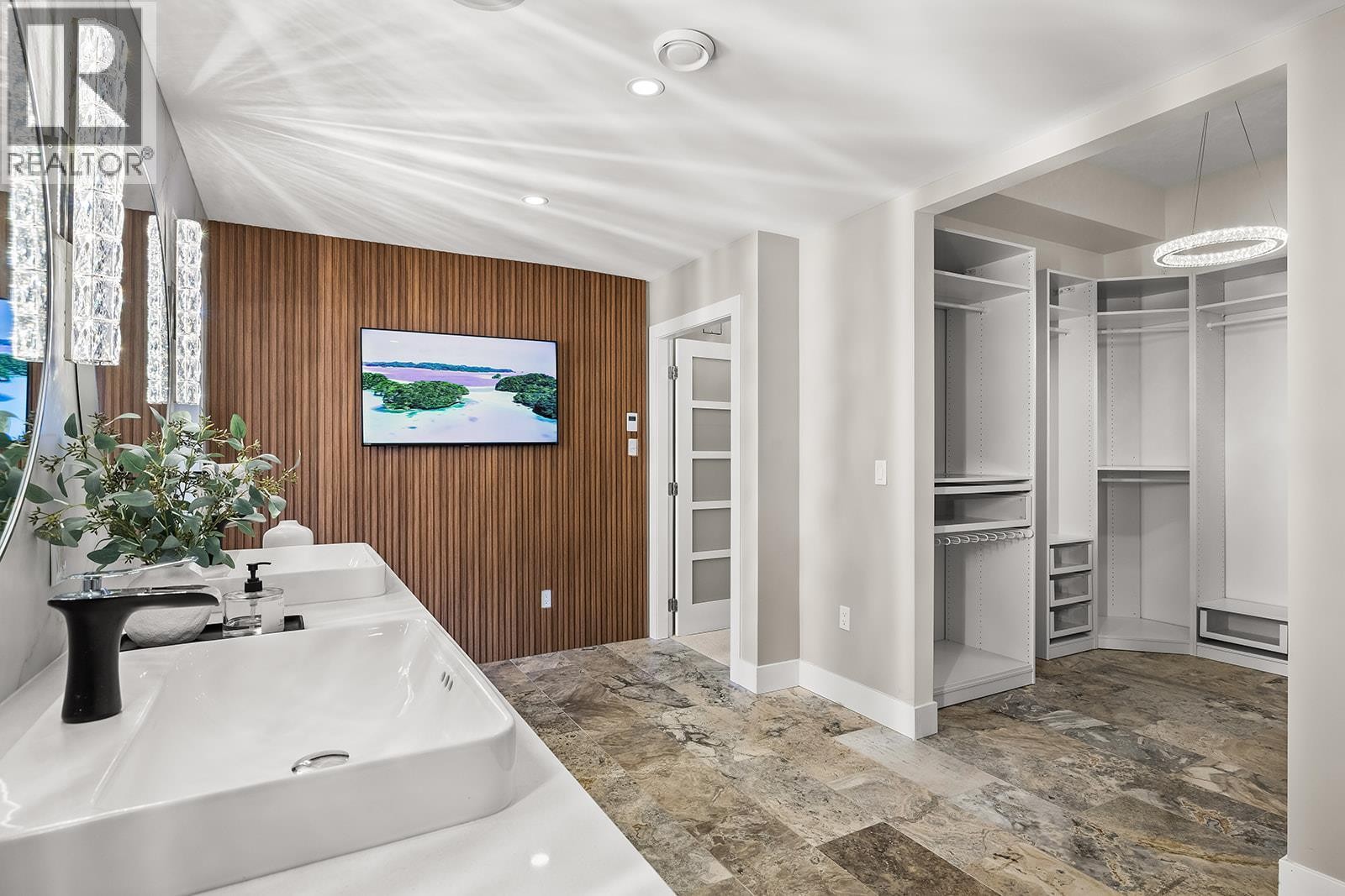 












3025 Wales Road

,
West Kelowna,




British Columbia
V1Z2A7

