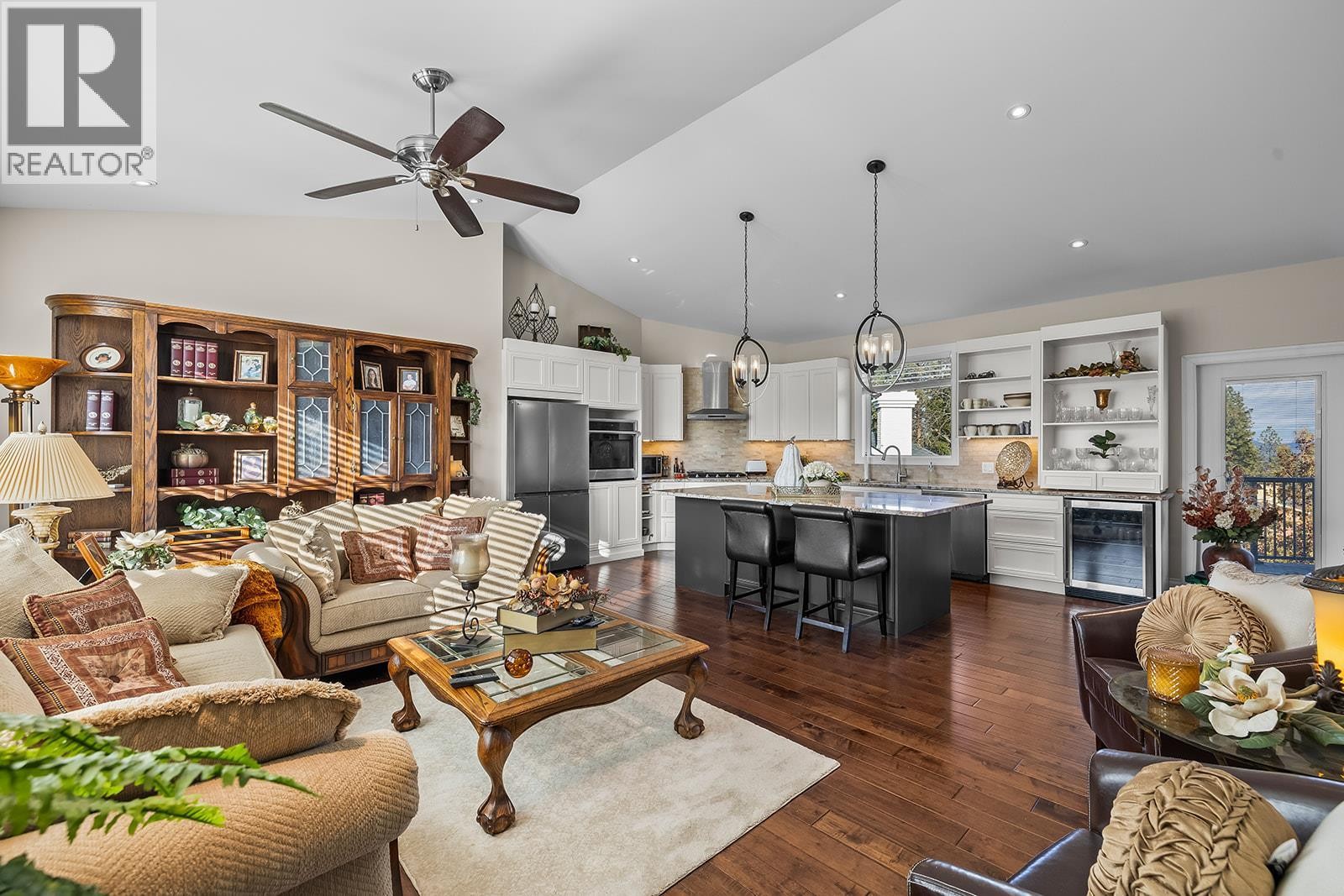 












3025 Wales Road

,
West Kelowna,




British Columbia
V1Z2A7

