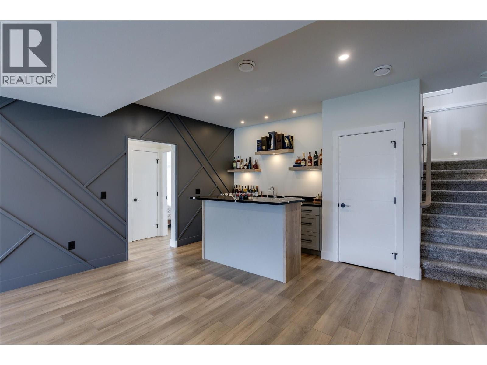 












703 Carnoustie Drive

,
Kelowna,




British Columbia
V1P1V2

