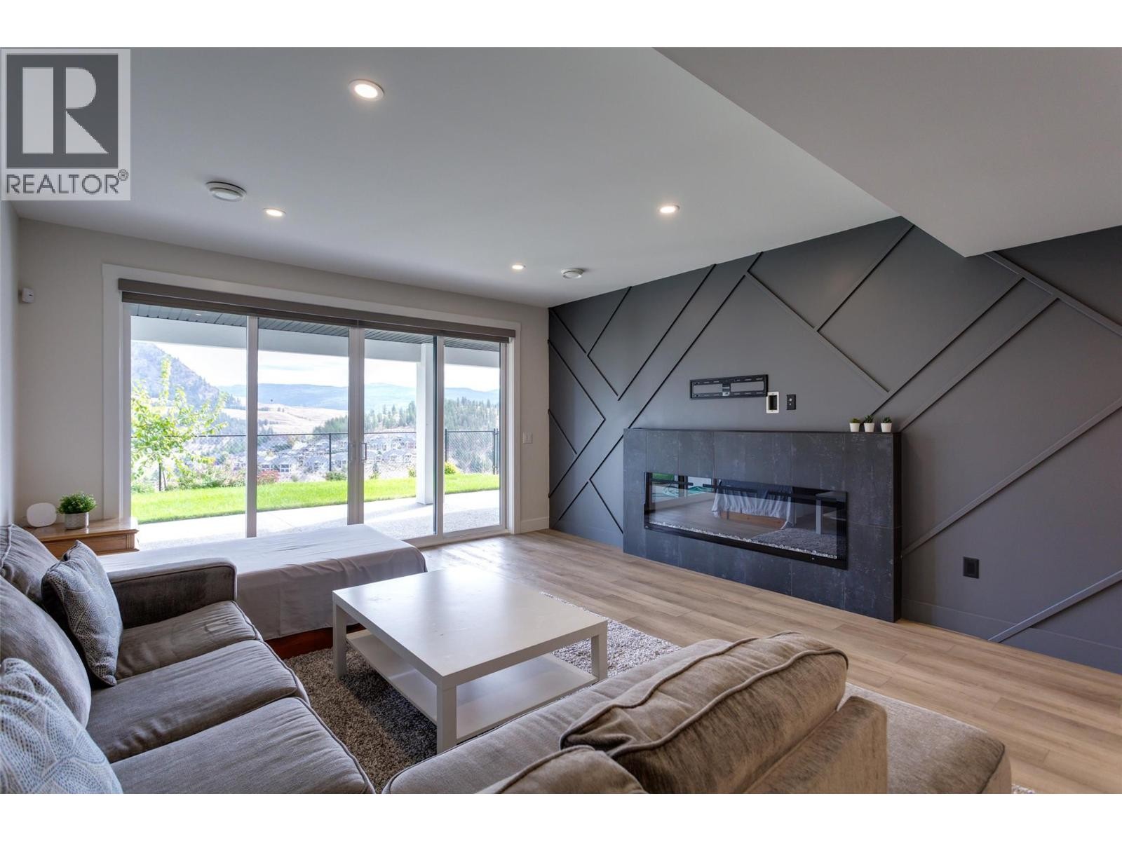 












703 Carnoustie Drive

,
Kelowna,




British Columbia
V1P1V2

