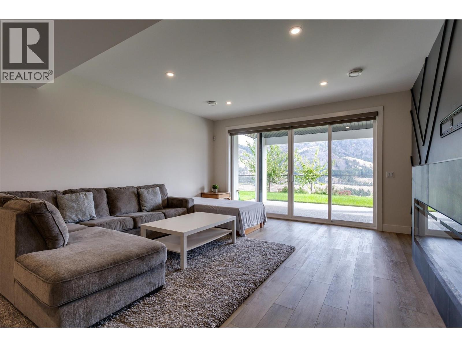 












703 Carnoustie Drive

,
Kelowna,




British Columbia
V1P1V2

