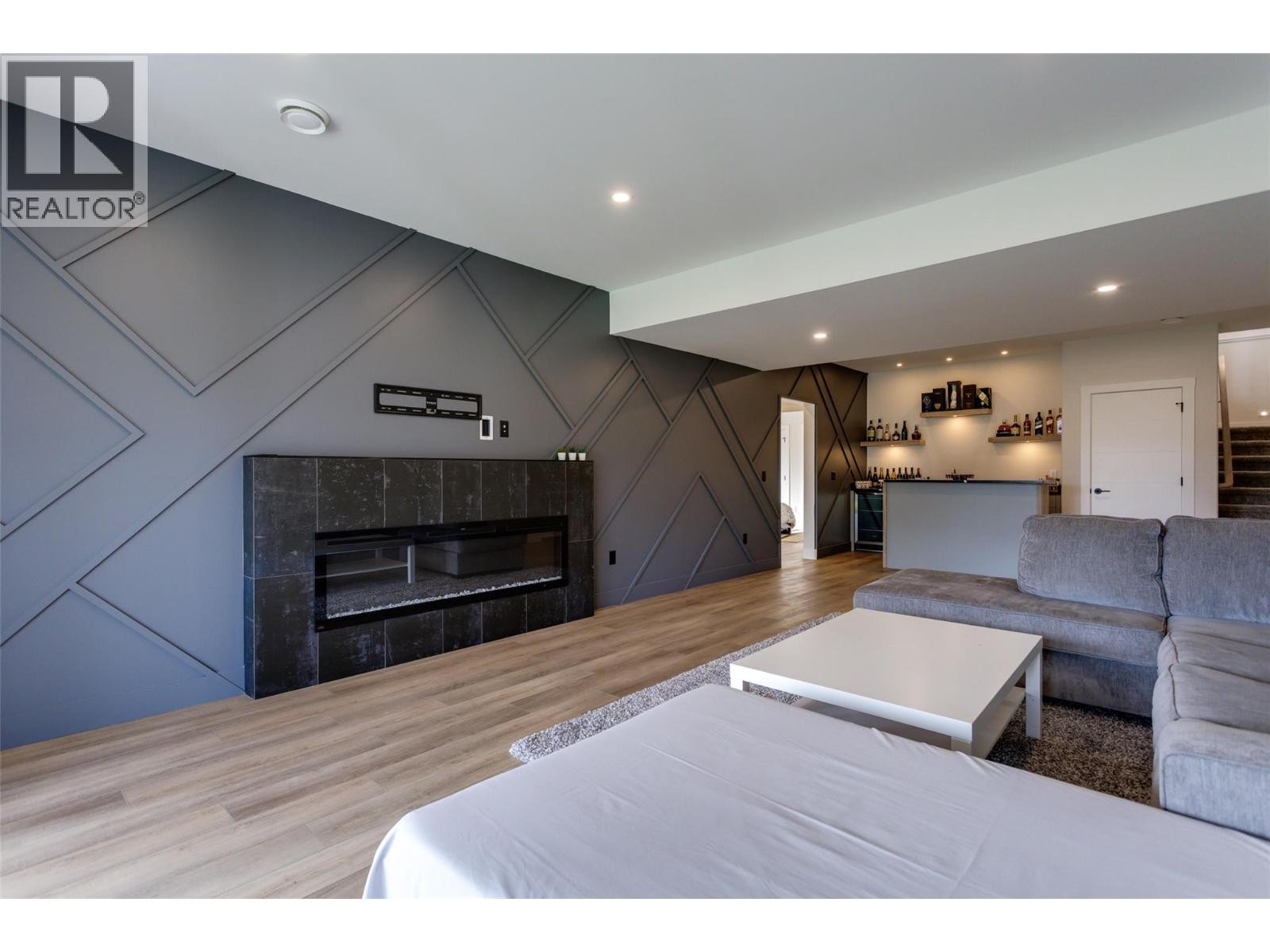 












703 Carnoustie Drive

,
Kelowna,




British Columbia
V1P1V2

