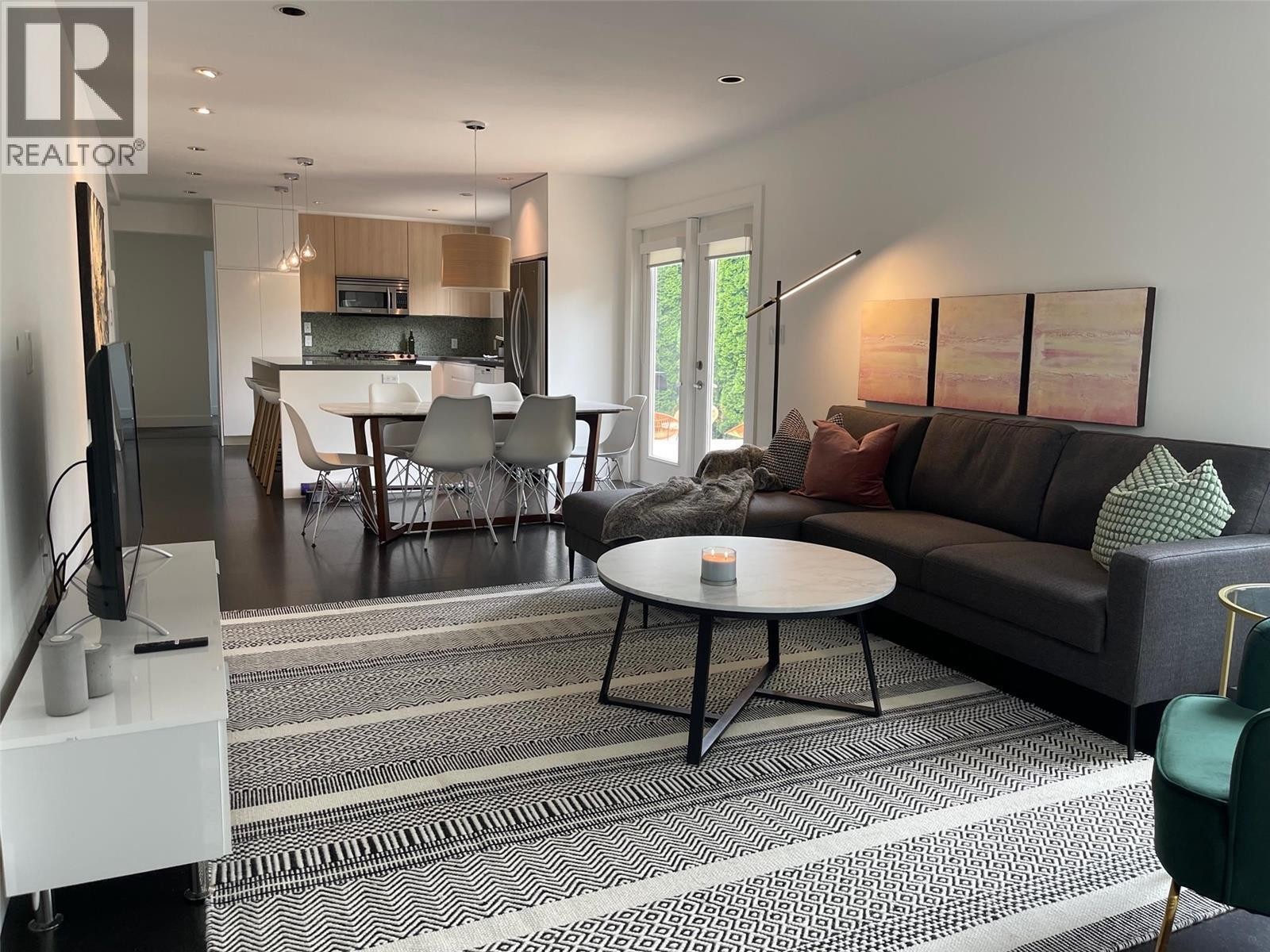 












751 + 753 Martin Avenue N

,
Kelowna,




British Columbia
V1Y6V4

