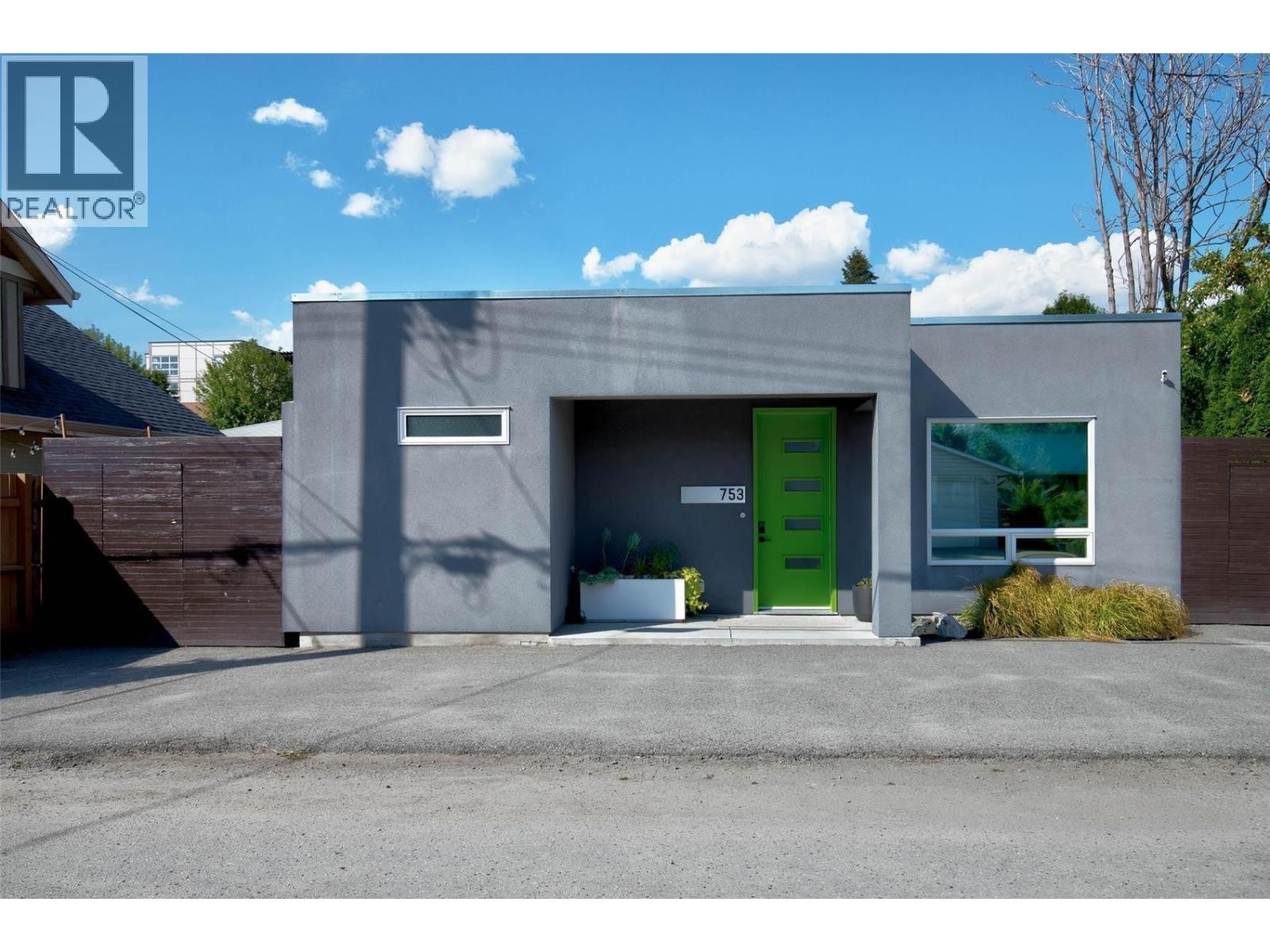 












751 + 753 Martin Avenue N

,
Kelowna,




British Columbia
V1Y6V4

