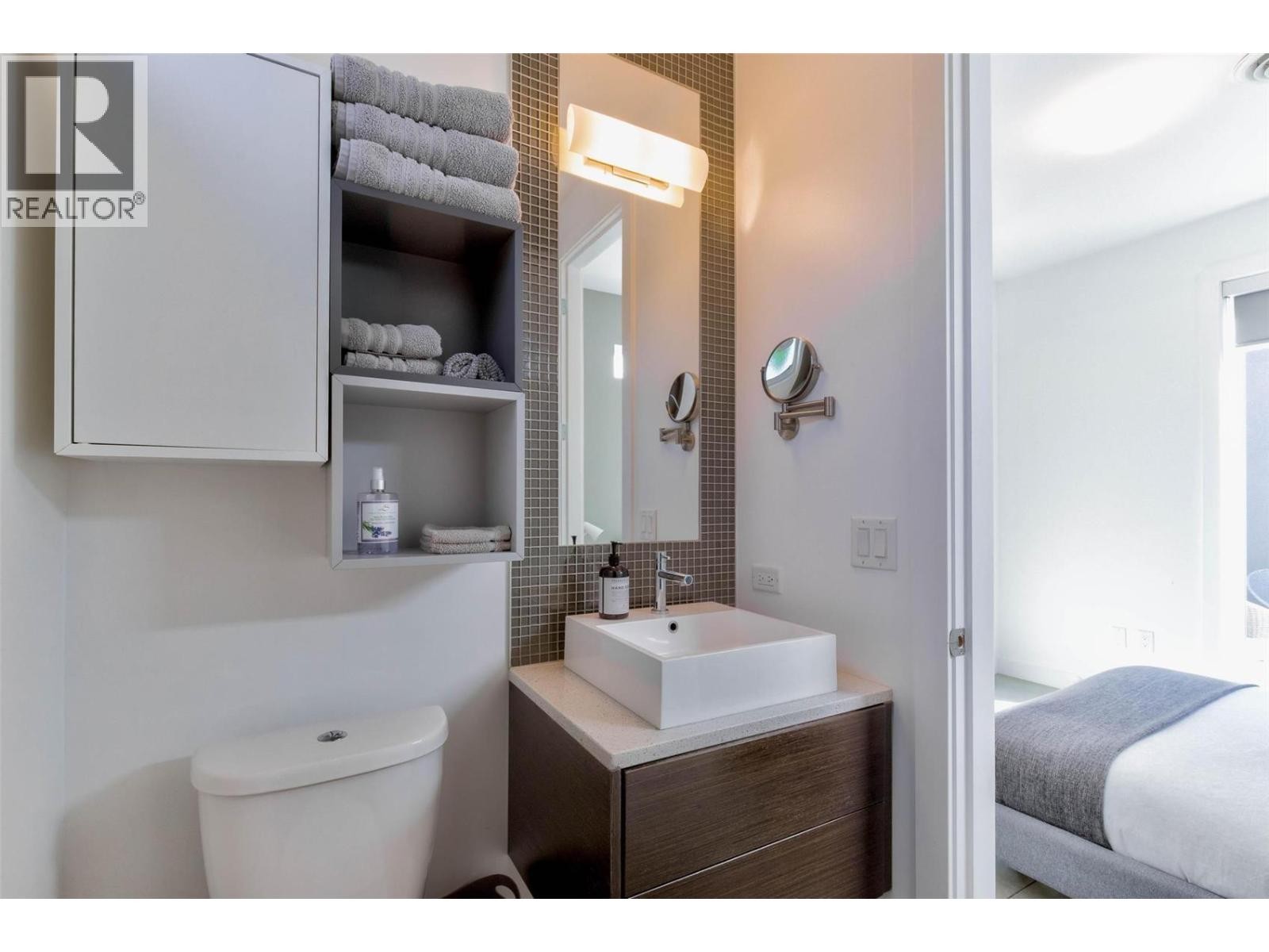 












751 + 753 Martin Avenue N

,
Kelowna,




British Columbia
V1Y6V4

