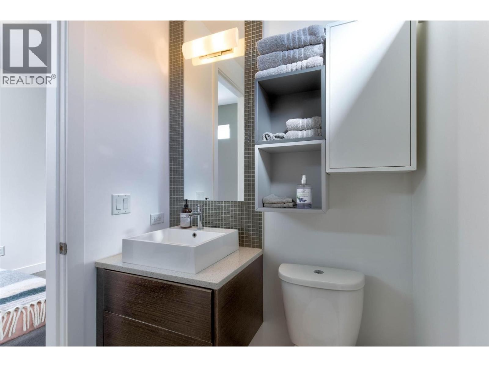 












751 + 753 Martin Avenue N

,
Kelowna,




British Columbia
V1Y6V4

